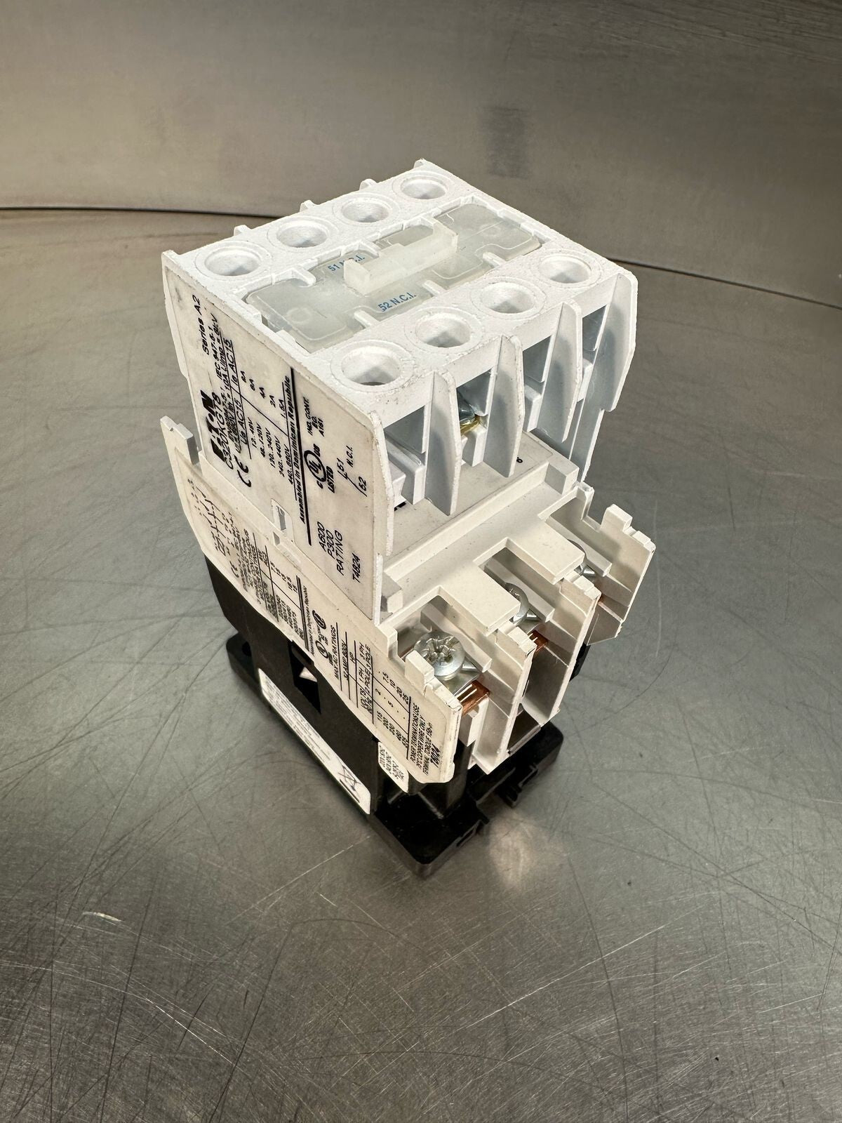 Eaton Cutler-Hammer C320KGT8 SER. A2 TERMINAL BLOCK (7.2.5)