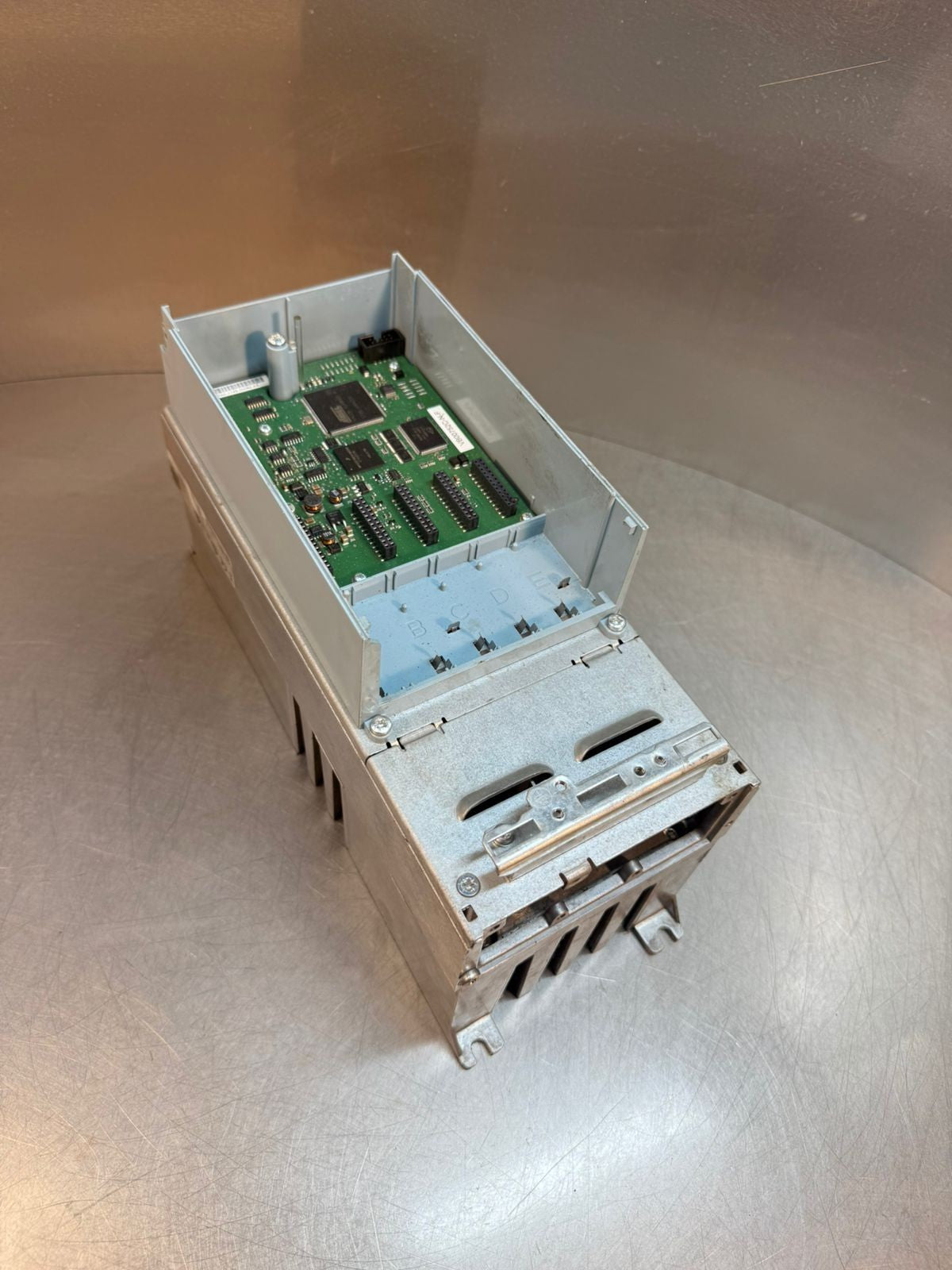 Cutler Hammer SVX002A1-4A1B1 400V Chassi Nema Type IP21 VB00752C-NC  (8.4.6)