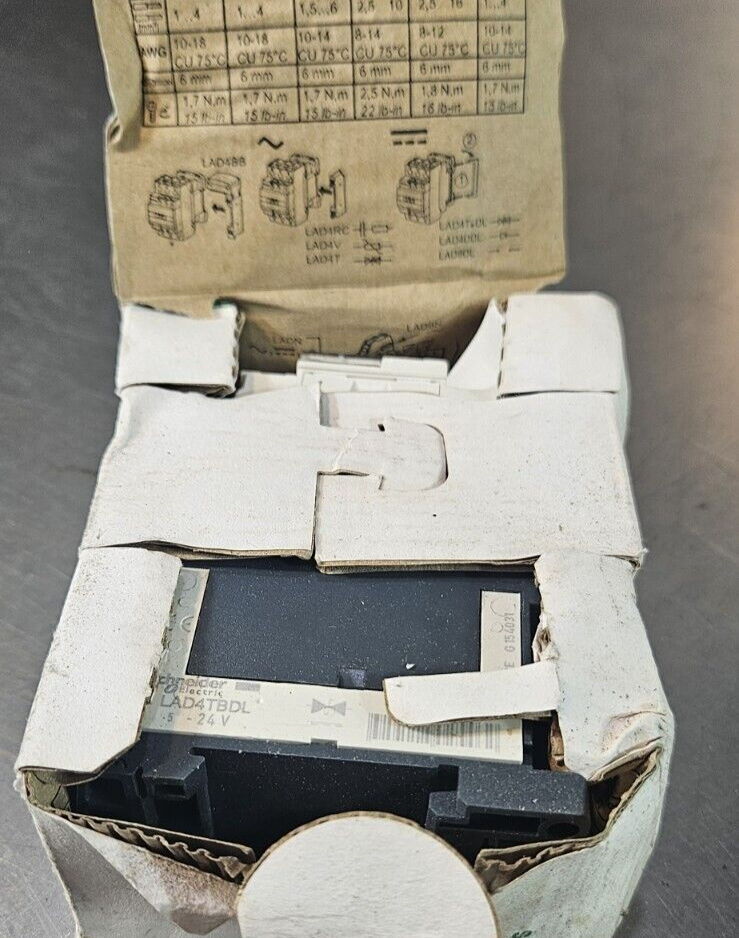 Schneider Electric LC1D25 / LAD4TBDL  Contactor                         (BIN731)