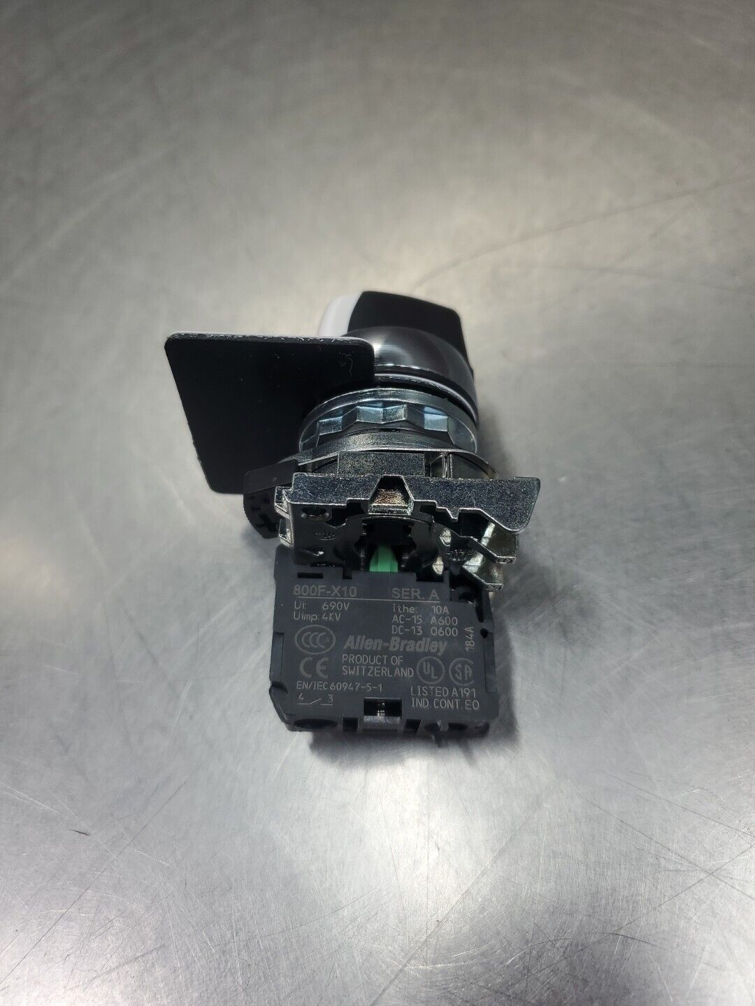 Allen Bradley 800F-X10 Ser A Contactor Selector Switch.                    4A-32