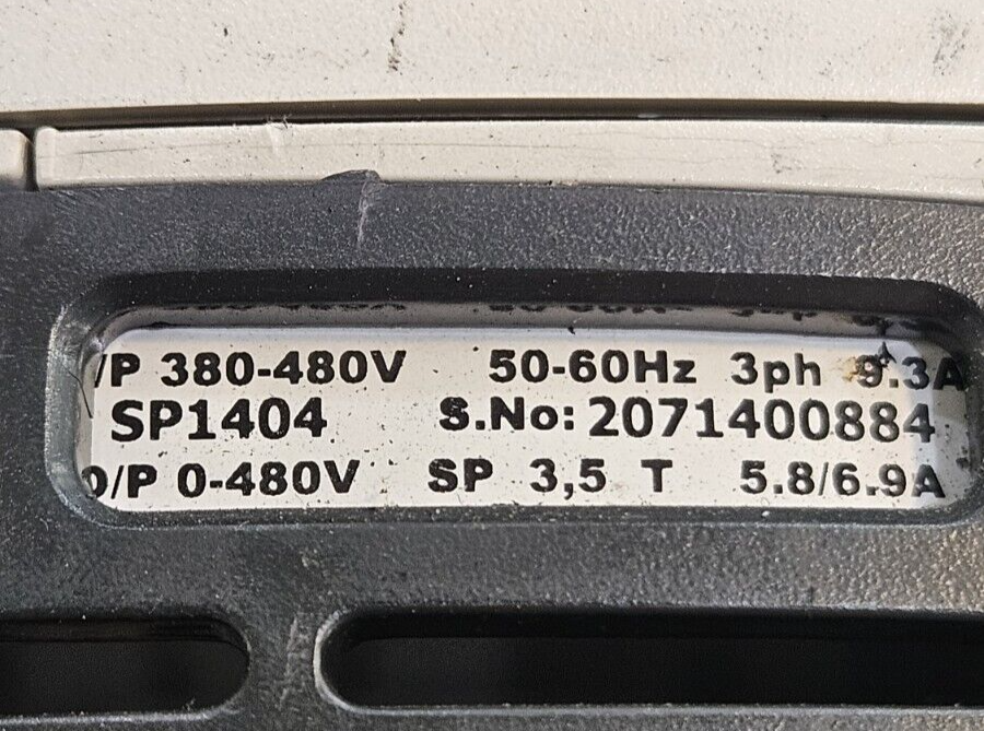 Emerson SP1404 Inverter 3.0 hp 380-480V 50-60Hz                         (BIN223)