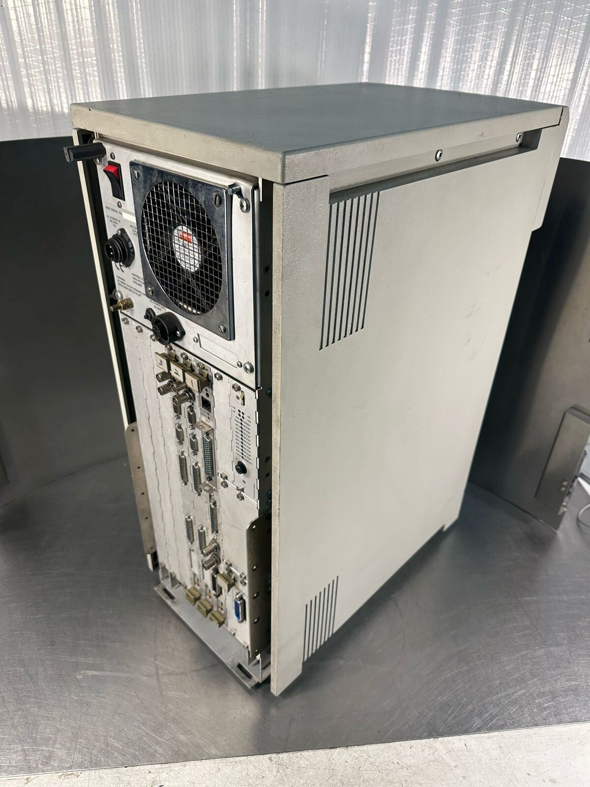 Instron FastTrack 8800 Series Serv Controller Fatigue Tensile Tester     (5.6.4)