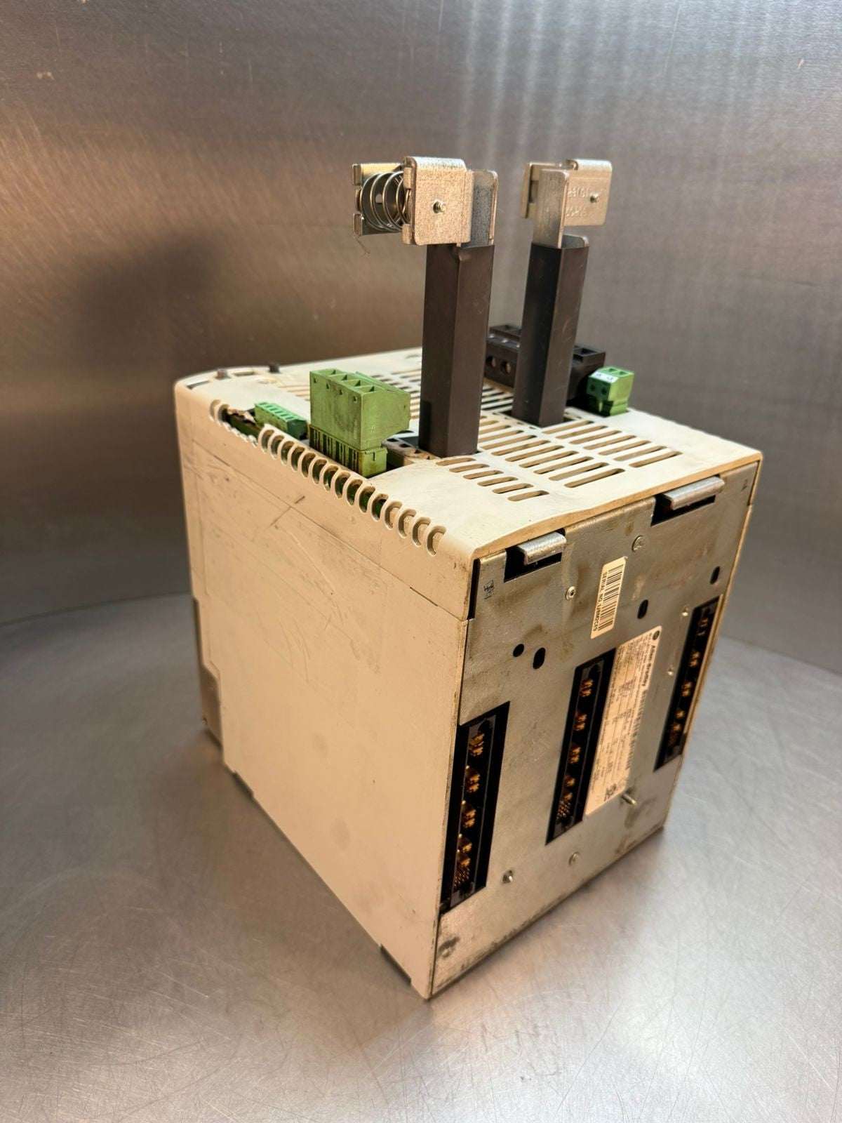 Allen-Bradley 2094-BC04-M03 Integrated Axis Mod                   (12.3.7)
