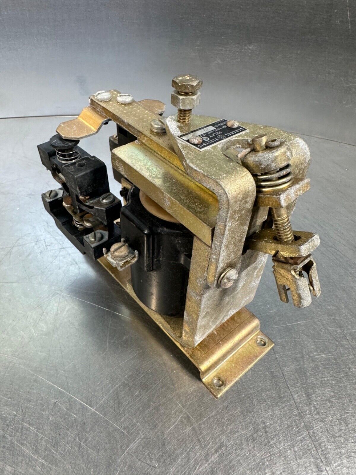 General Eletric Relay IC2820A100-BB 10Amp 600Volts / IC2820A100BB (4c-39)