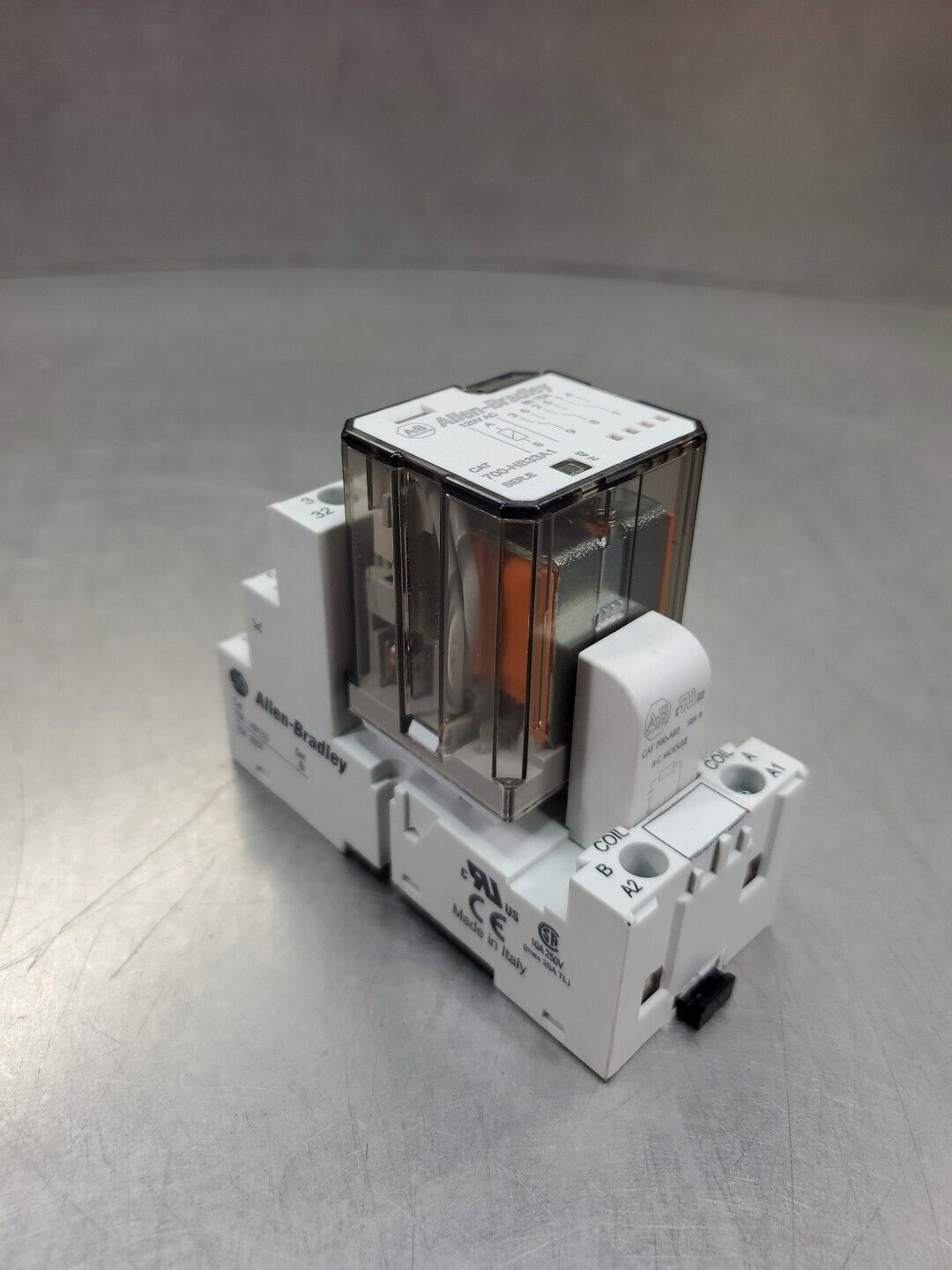 ALLEN BRADLEY 700-HB33A1 15A Relay w/700-HN153 SOCKET, 700-AR2 R-C Module  4D-35