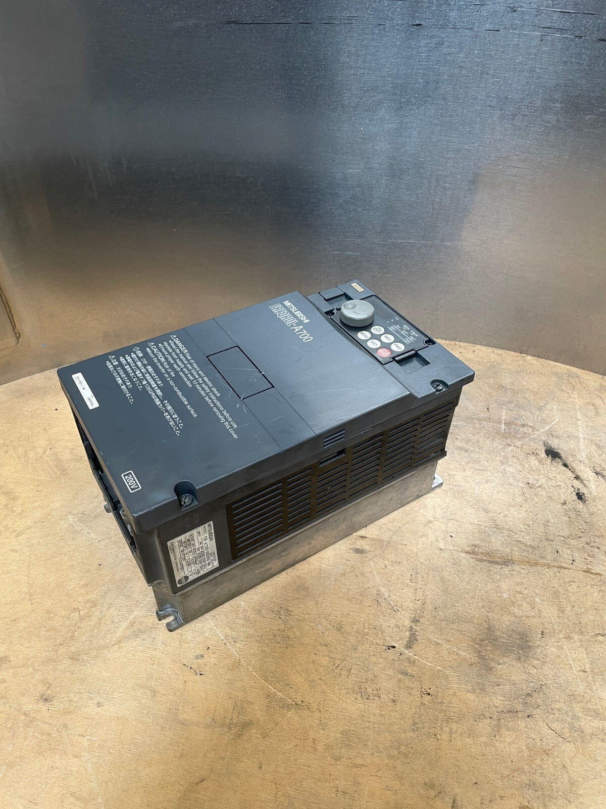 Mitsubishi Electric FR-A720 Black 200-Volt 5-60Hz 9.6-10.5A PLC Inverter Drive