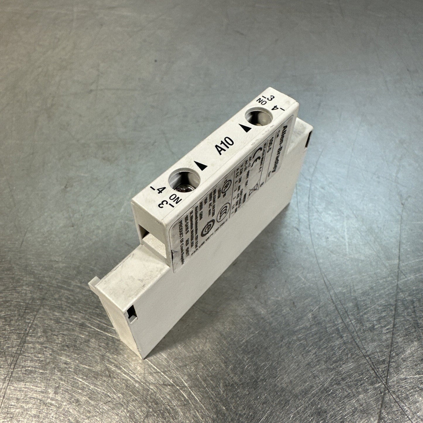 ALLEN BRADLEY 100-S SERIES B AUXILIARY CONTACT BLOCK     (BIN-1.4.5)