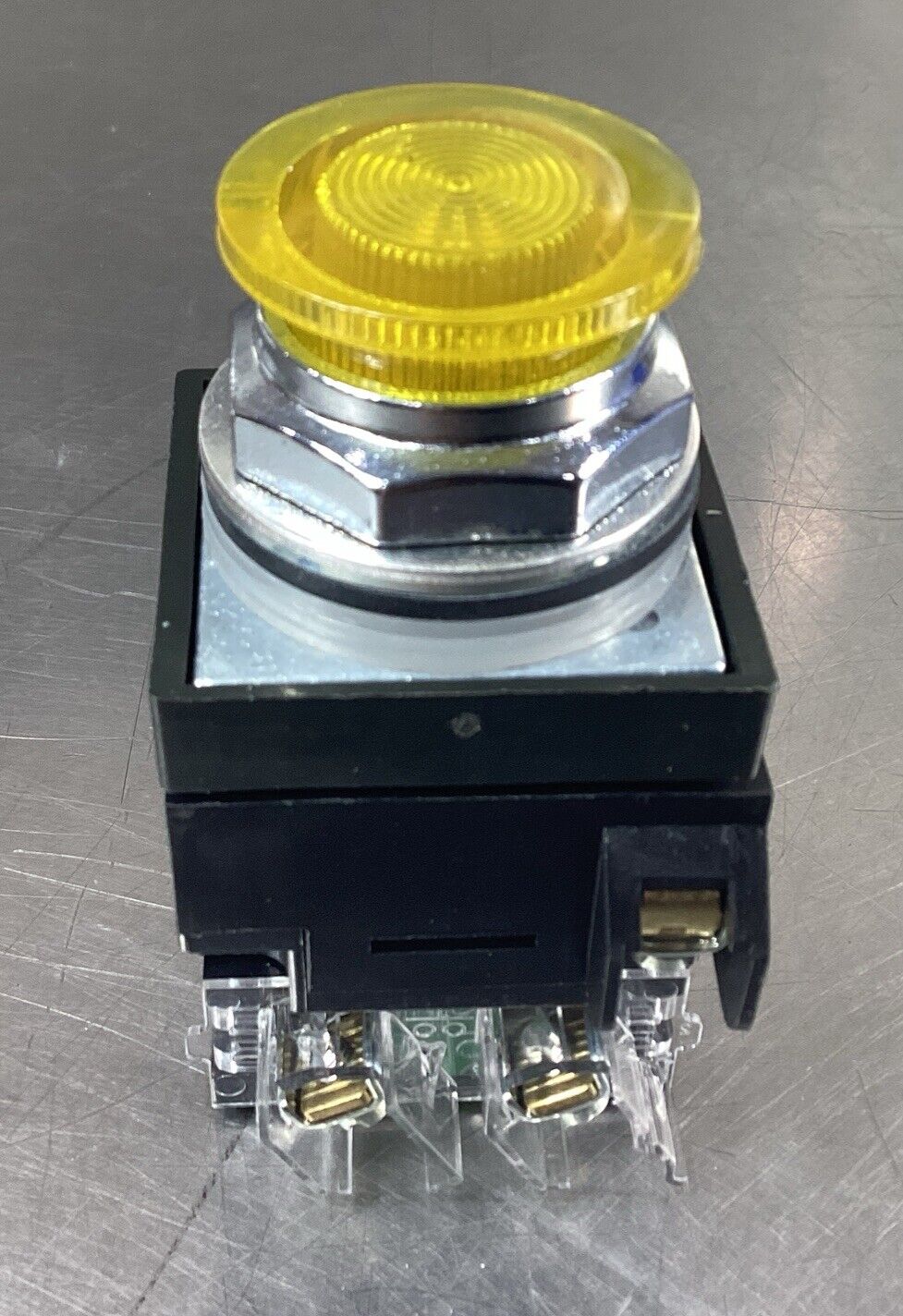 GENERAL ELECTRIC  CR104PBL11E5P8  PB Yellow Mushroom Head 24V      4B-27