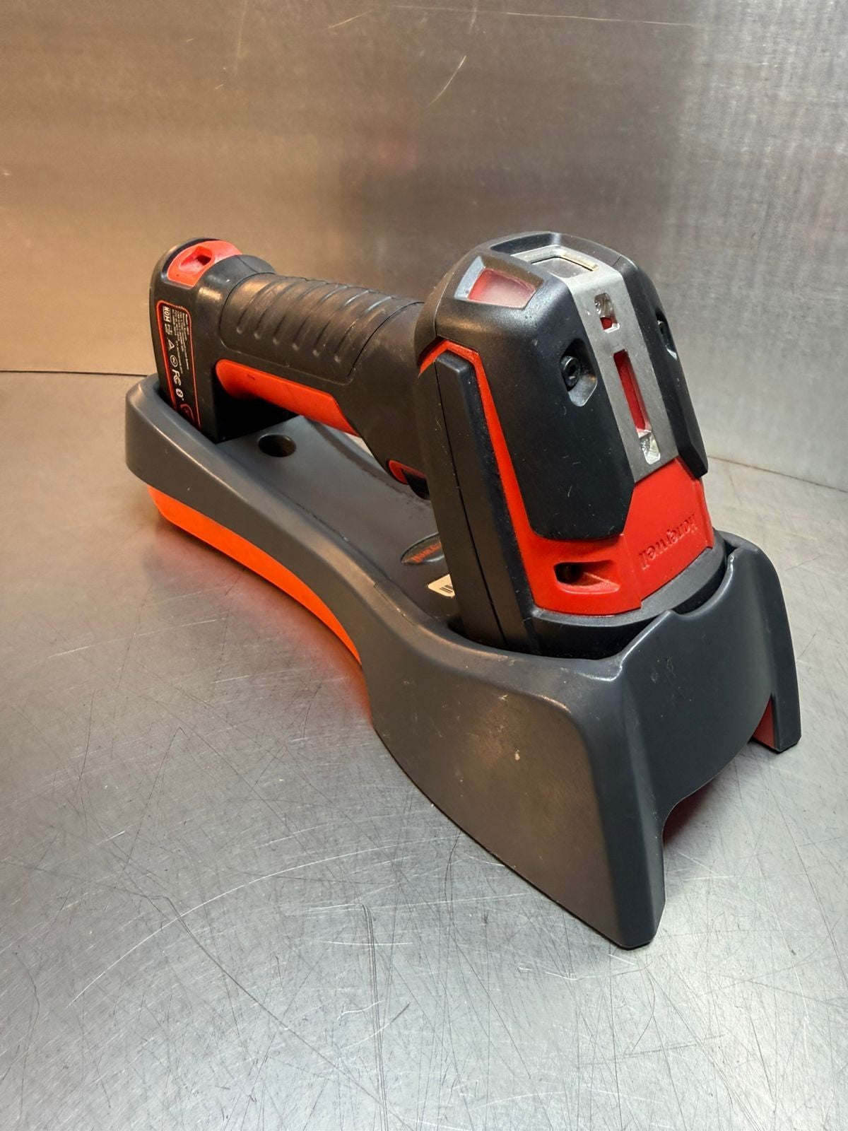 Honeywell 1991i Barcode Scanner w/ Cradle CCB05-100BT-07N          (7.3.3)