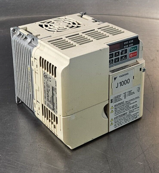 YASKAWA Electric CIMR-JU4A0011BAA PGR:1012 Input 380-480V    (BIN553)