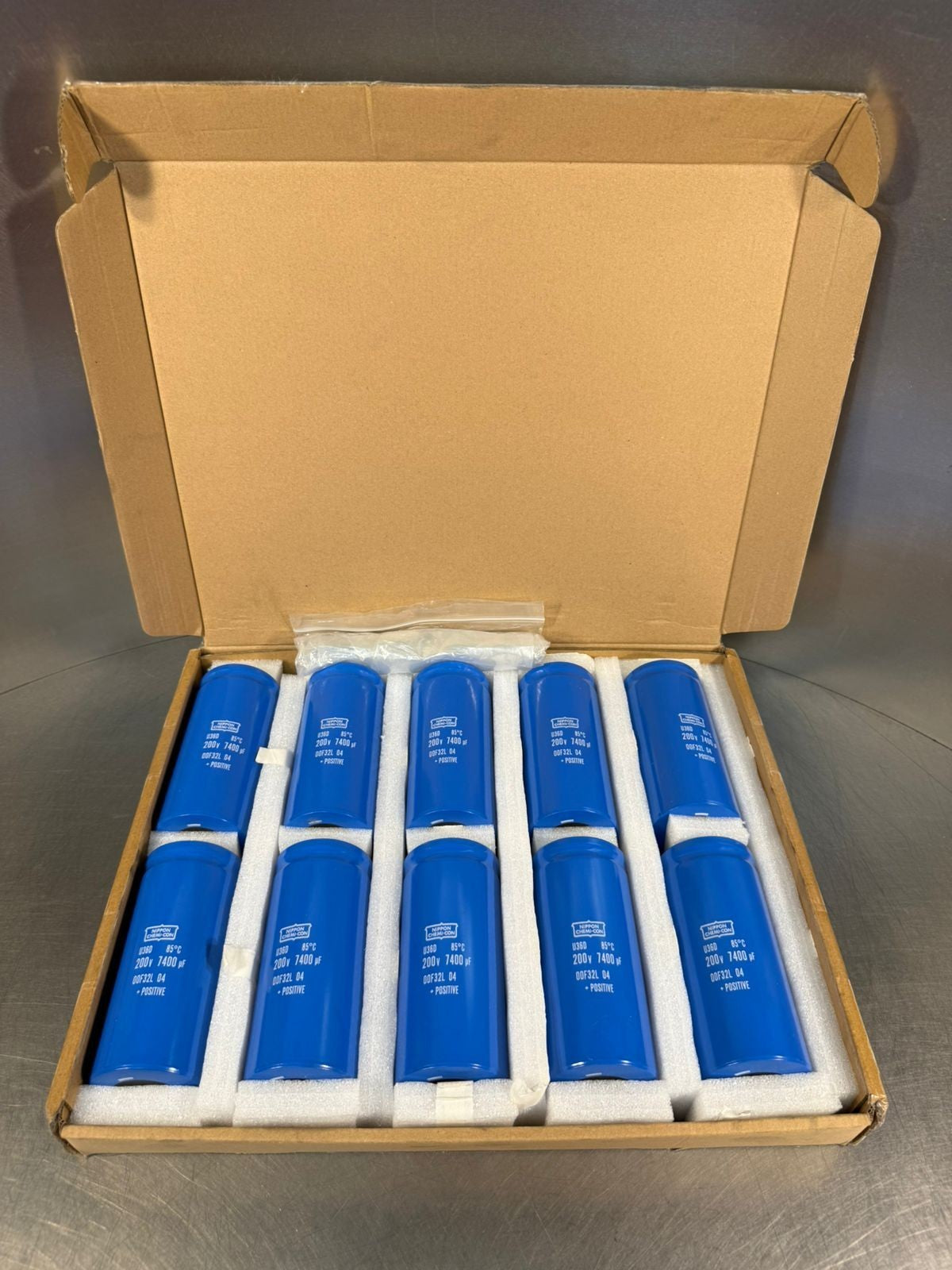 Nippon Chemi-Con U36D 7400uf 200V NEW          (5.5.1)