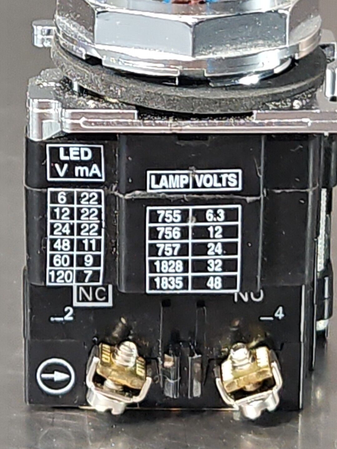 SQUARE D 10250T297LAP2A Ocuppancy switch prestest 120V red                  Loc4