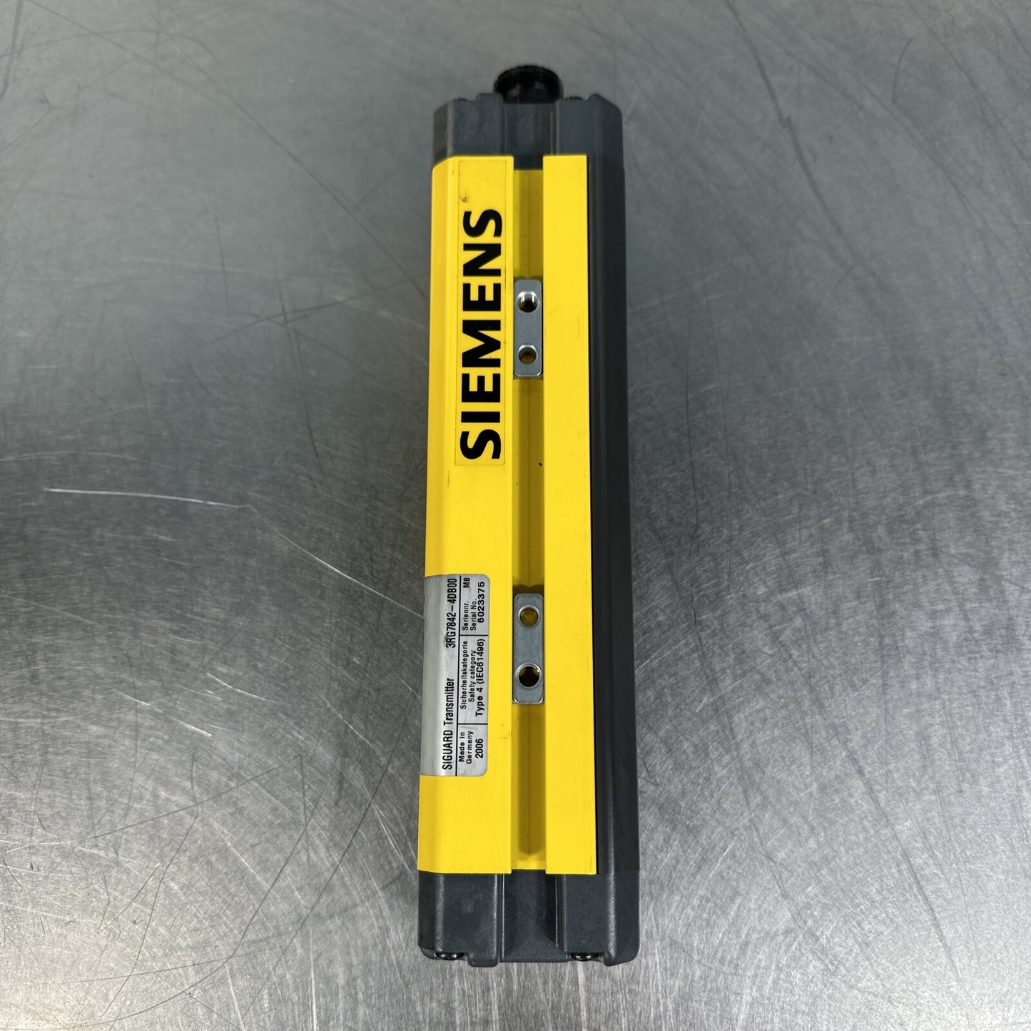 Siemens 3RG7842-4DB00 Siguard Light Curtain Transmitter (BIN-1.1.1)