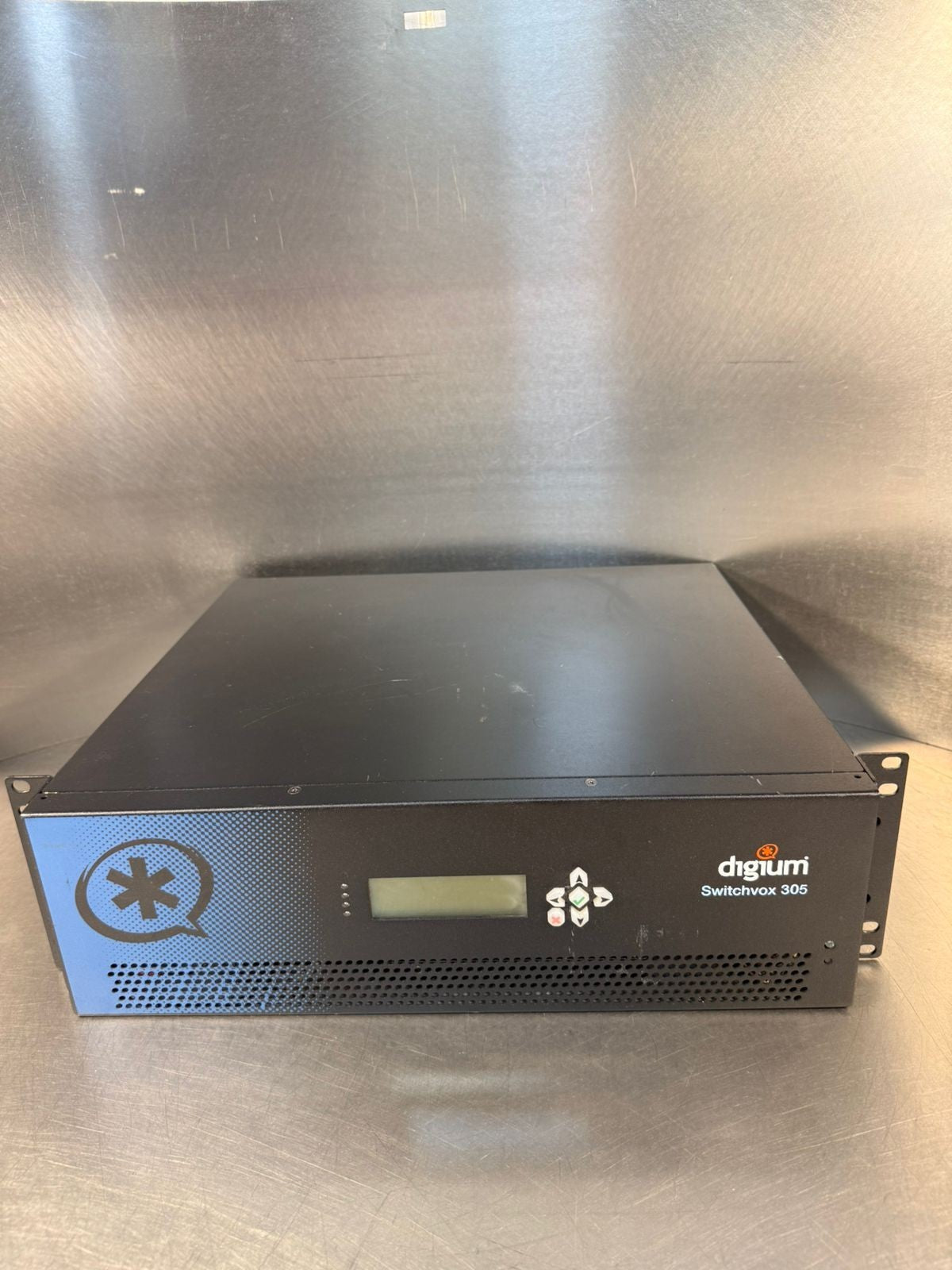 Digium 2AS305002LF-C AA305 Switchbvox 305                        (7.6.4)