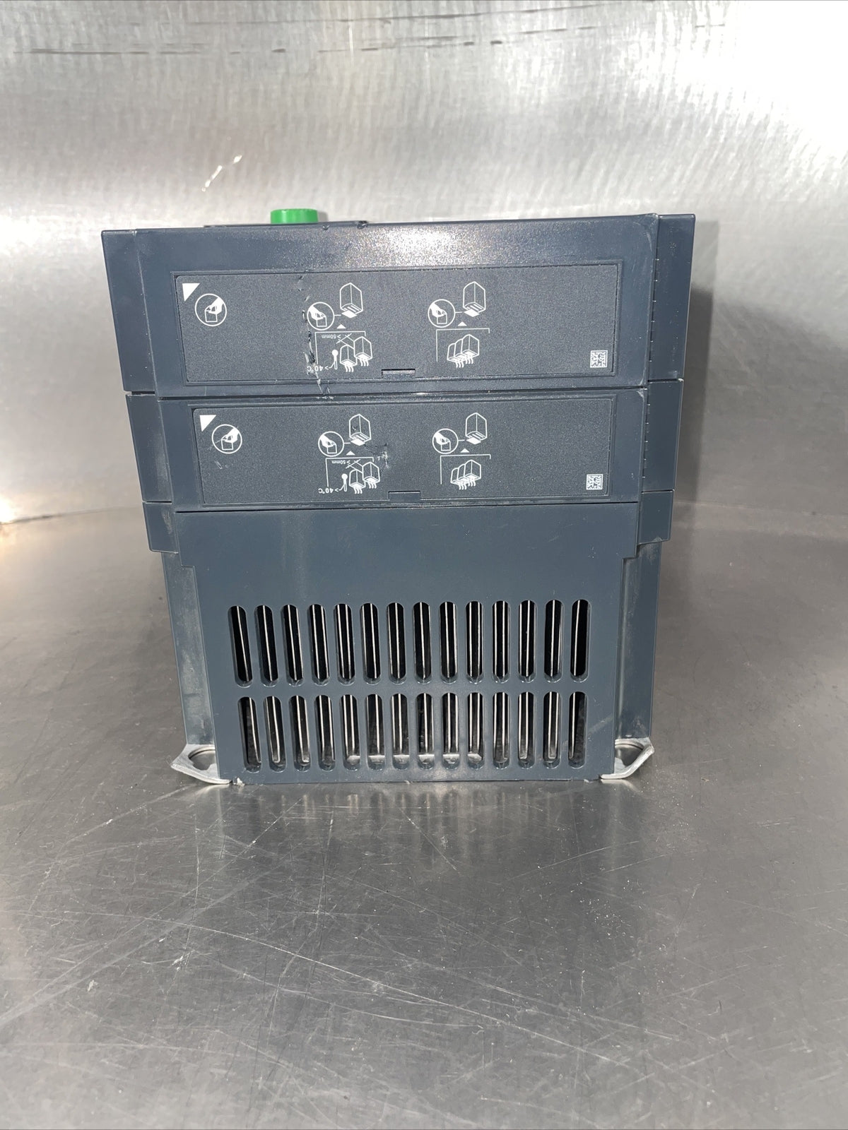 ATV320D11N4C  - Schneider Electric - Altivar 320 11kW 380..500V  3-phase 15HP@2a