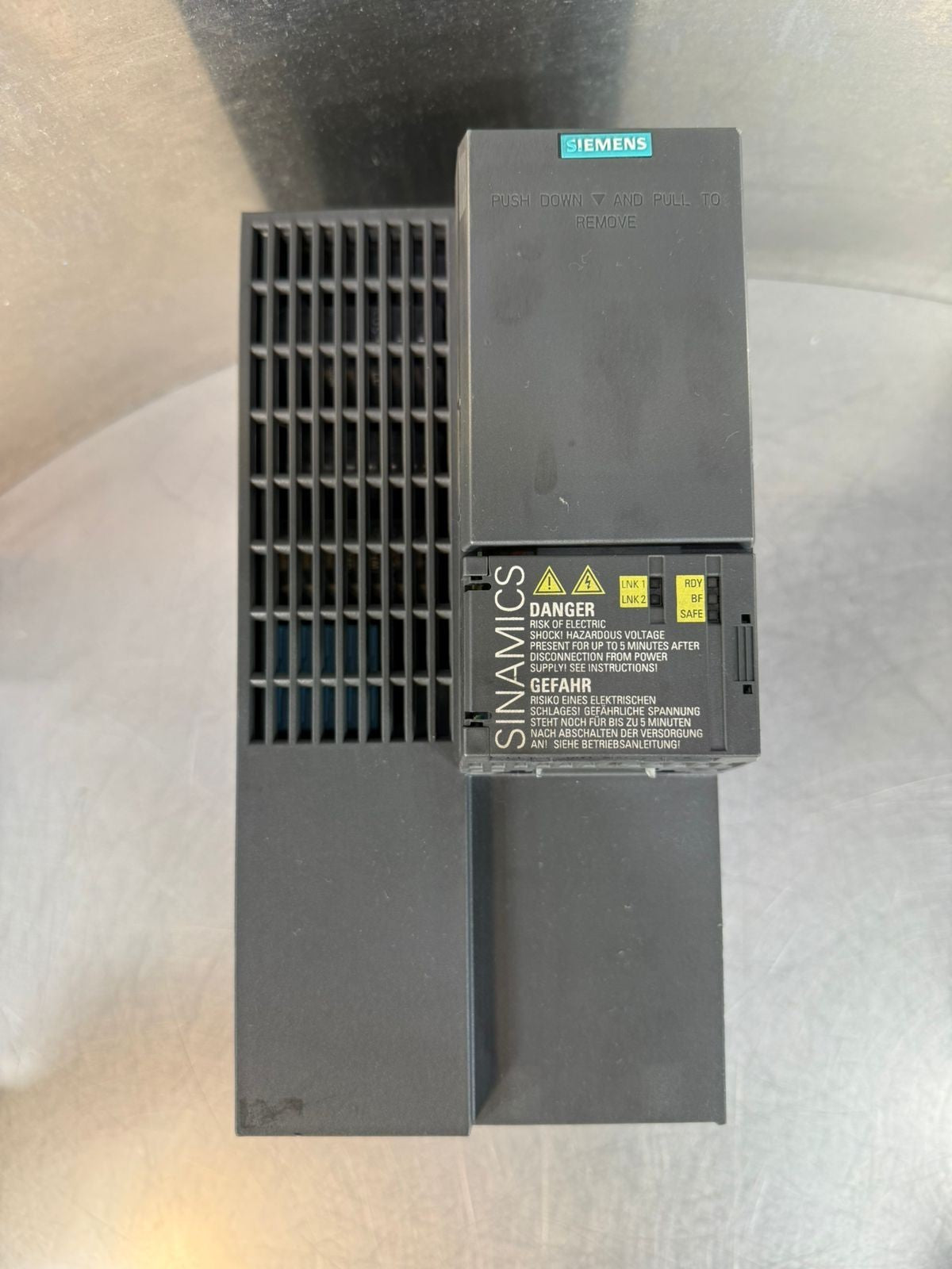 Siemens 6SL3210-1KE22-6AF1 Sinamics G120C Pn / Ver.B03/V4.7        (9.4.1)