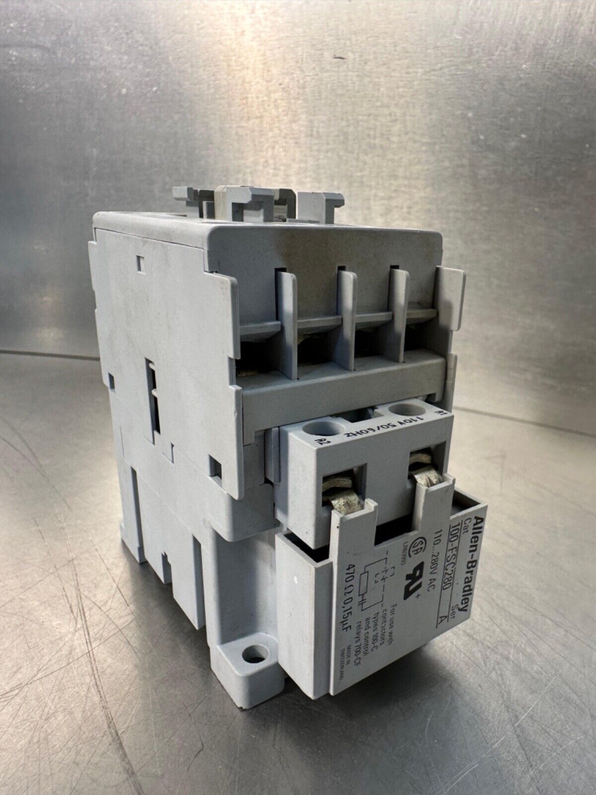 Allen-Bradley 100-C16*10 Ser.B Contactor  (4E-28)