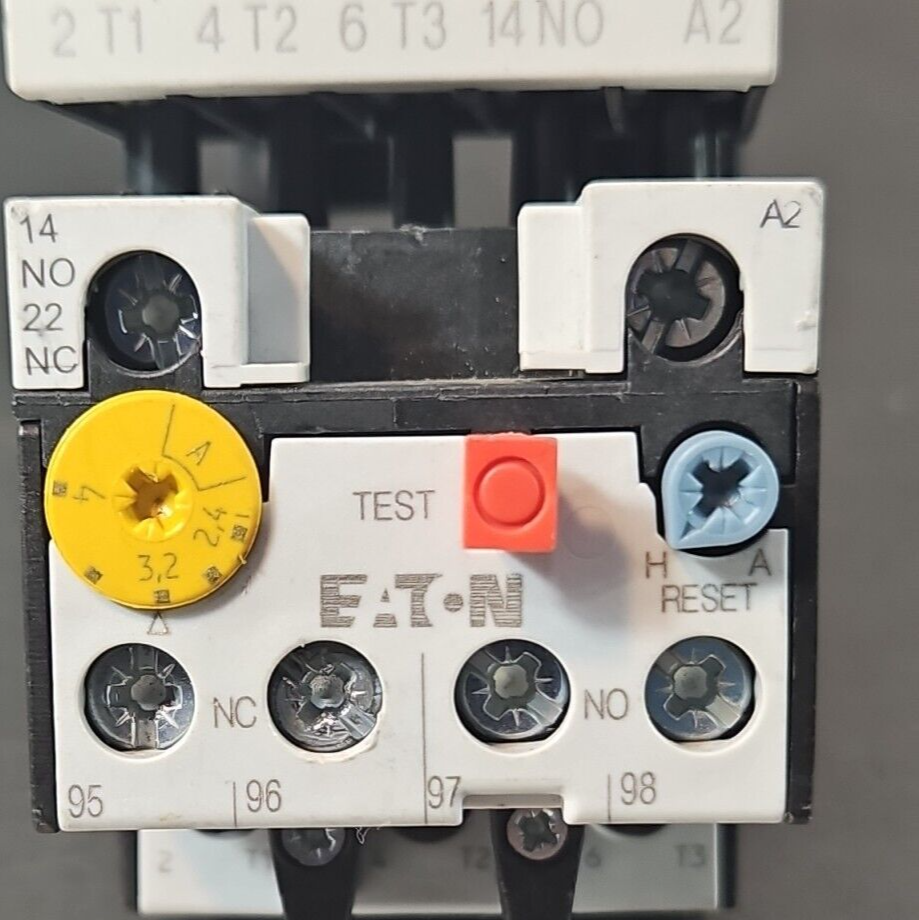 Eaton DIL M7-10 XTCE007B10 Starter Man/Auto Reset                        loc4C13