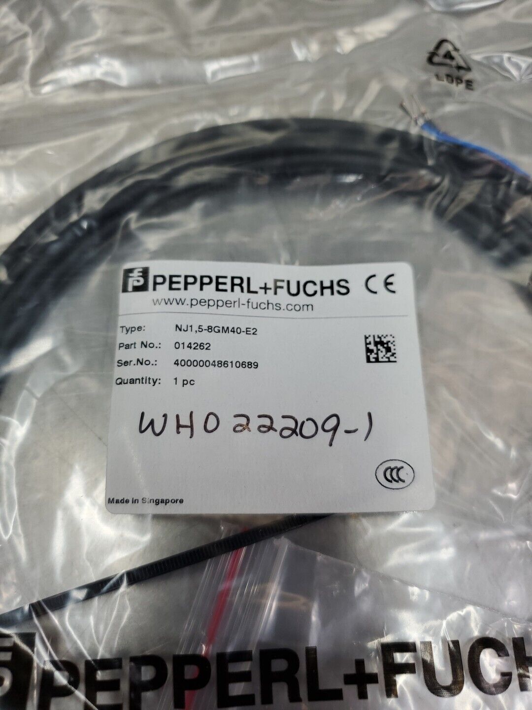 Pepperl+Fuchs NJ1,5-8GM40-E2 (P/N: 014262) Sensor.                         5D-19