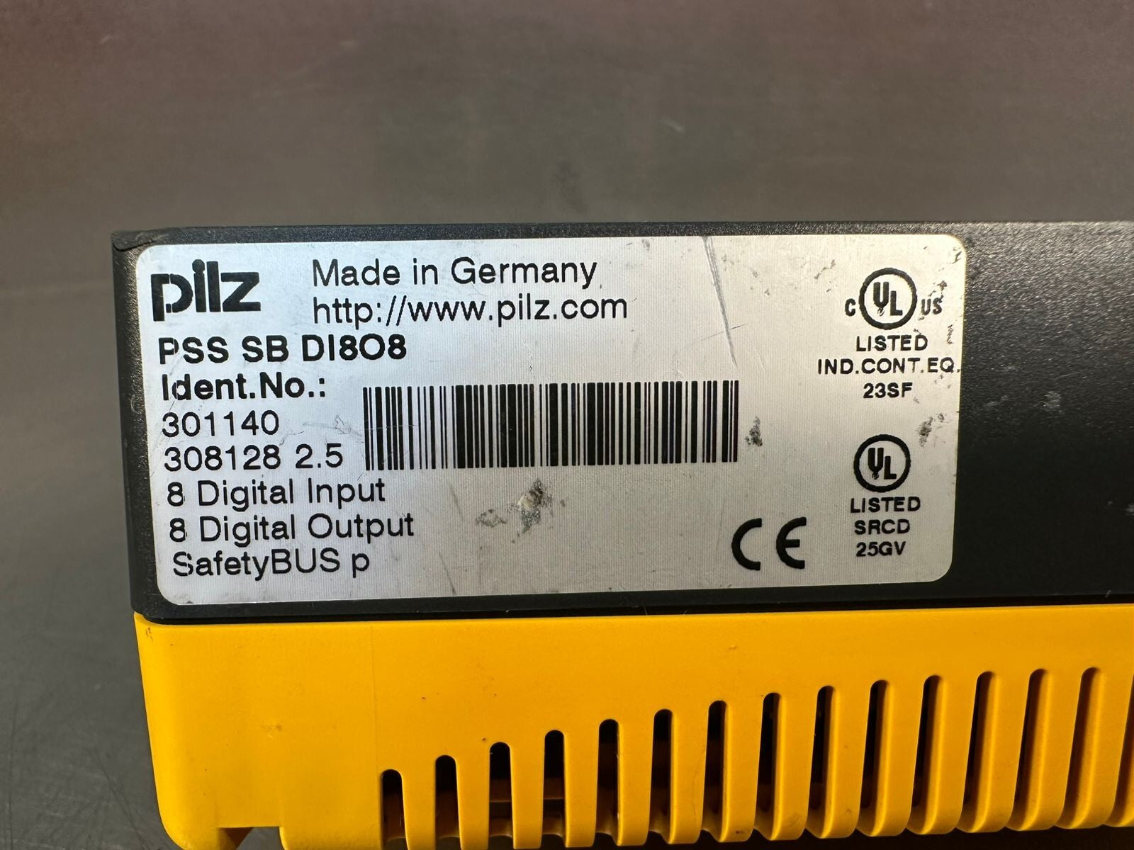 Pilz Pss Sb DI8O8 301140 Safety Bus 8 Digital I/O Module (5.4.3)