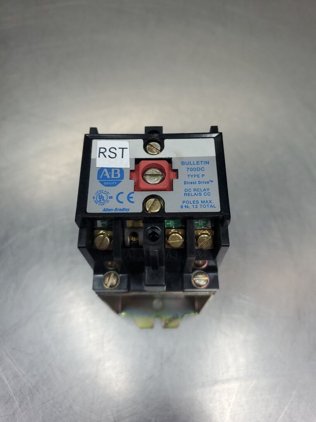 Allen Bradley 700DC-P300Z24 Ser A DC Control Relay.                        4C-13