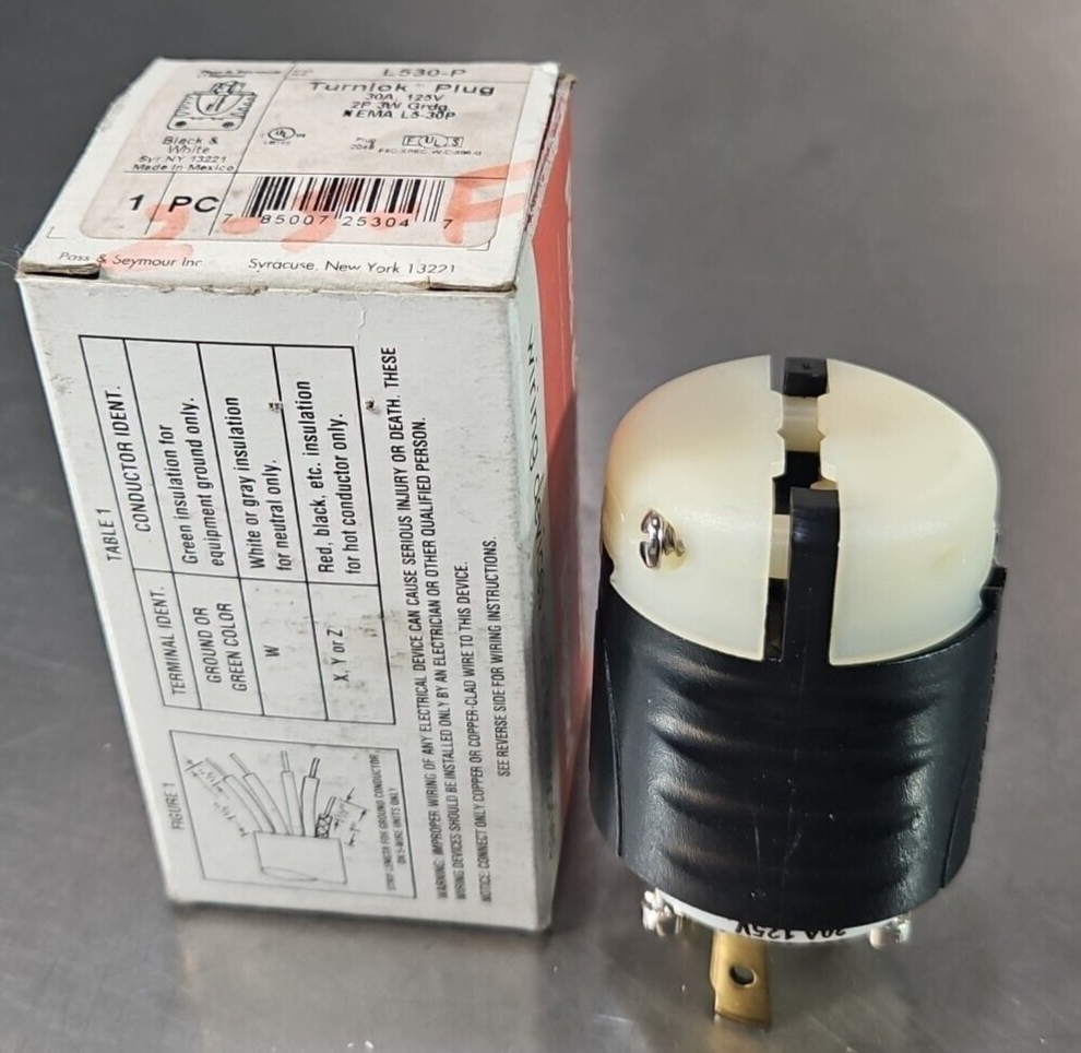 Pass & Seymour L530-P 30A 125V Turnlok Plug                              loc4B10