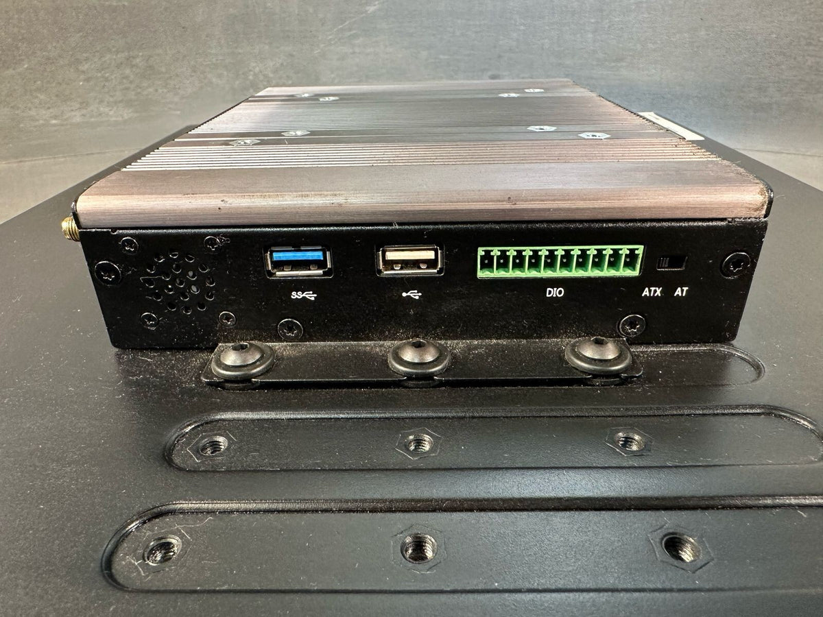 Cincoze  Logic Supply CV-117C-R10                                        (8.6.6)