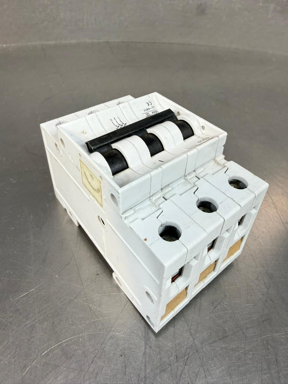 Siemens 5SX23 Circuit Breaker 5SX2 3 Pole Trip Class             (9.3.2)