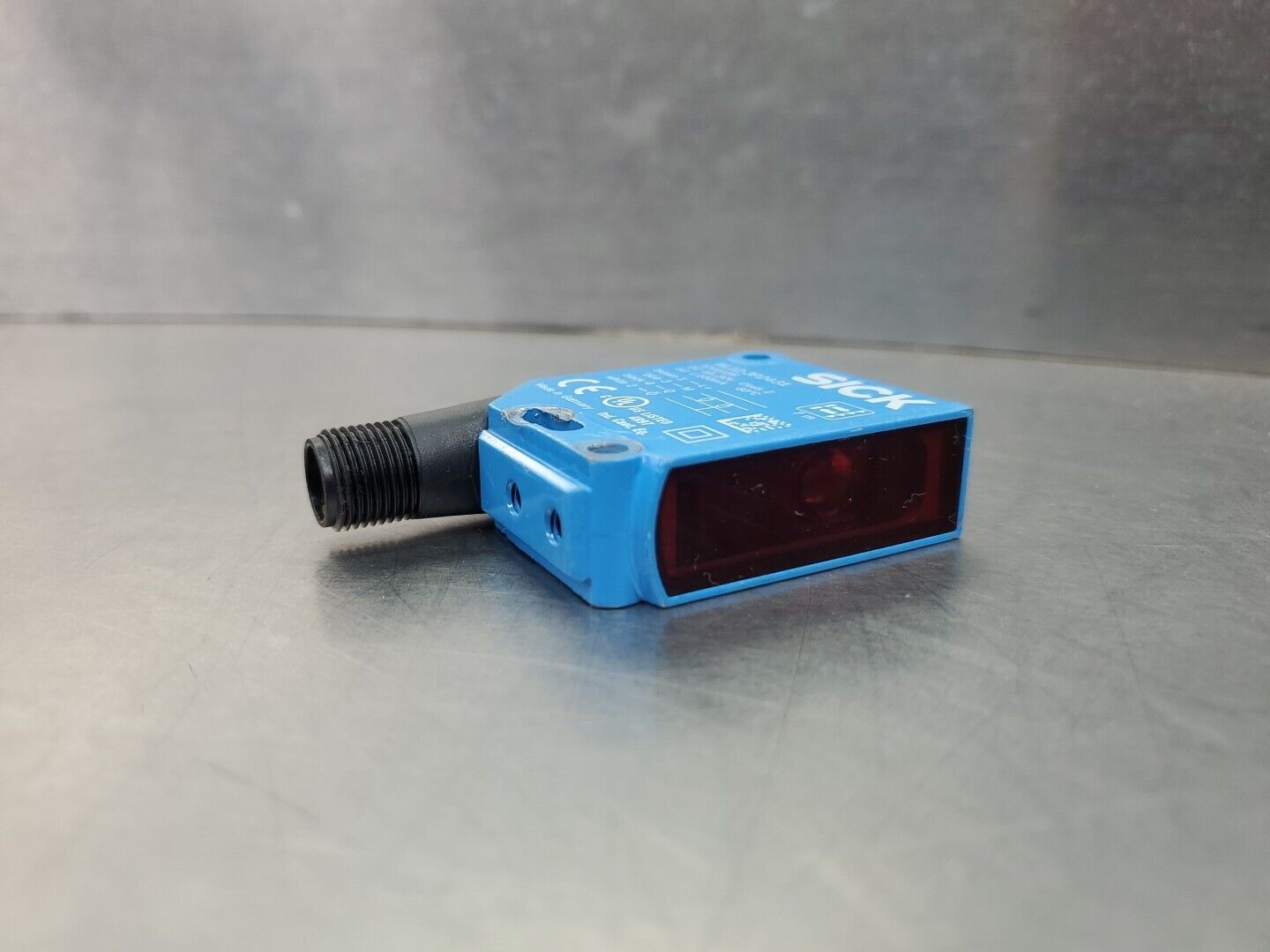 SICK WL12-3P2431 (1041436) Photoelectric Sensor, 10-30VDC                 5E-5/5