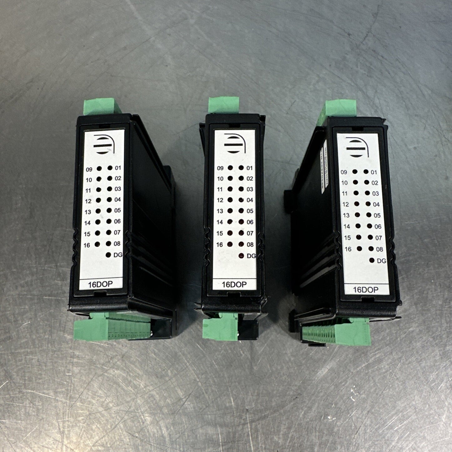 Tecnint HTE MD-DOP16-HAY Modular I/0 System.                   (5.4.5)