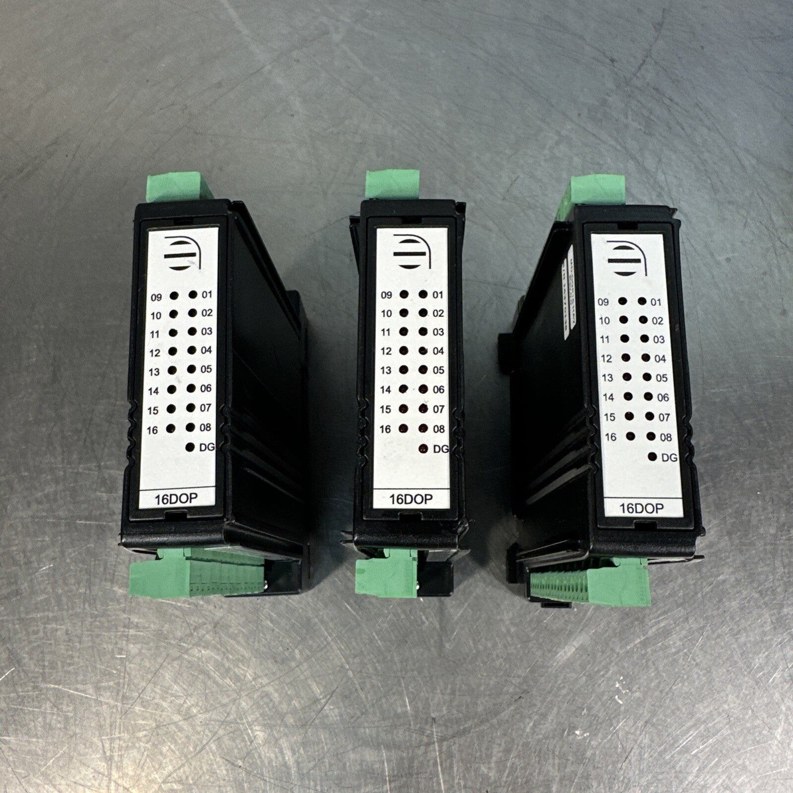 Tecnint HTE MD-DOP16-HAY Modular I/0 System.                   (5.4.5)