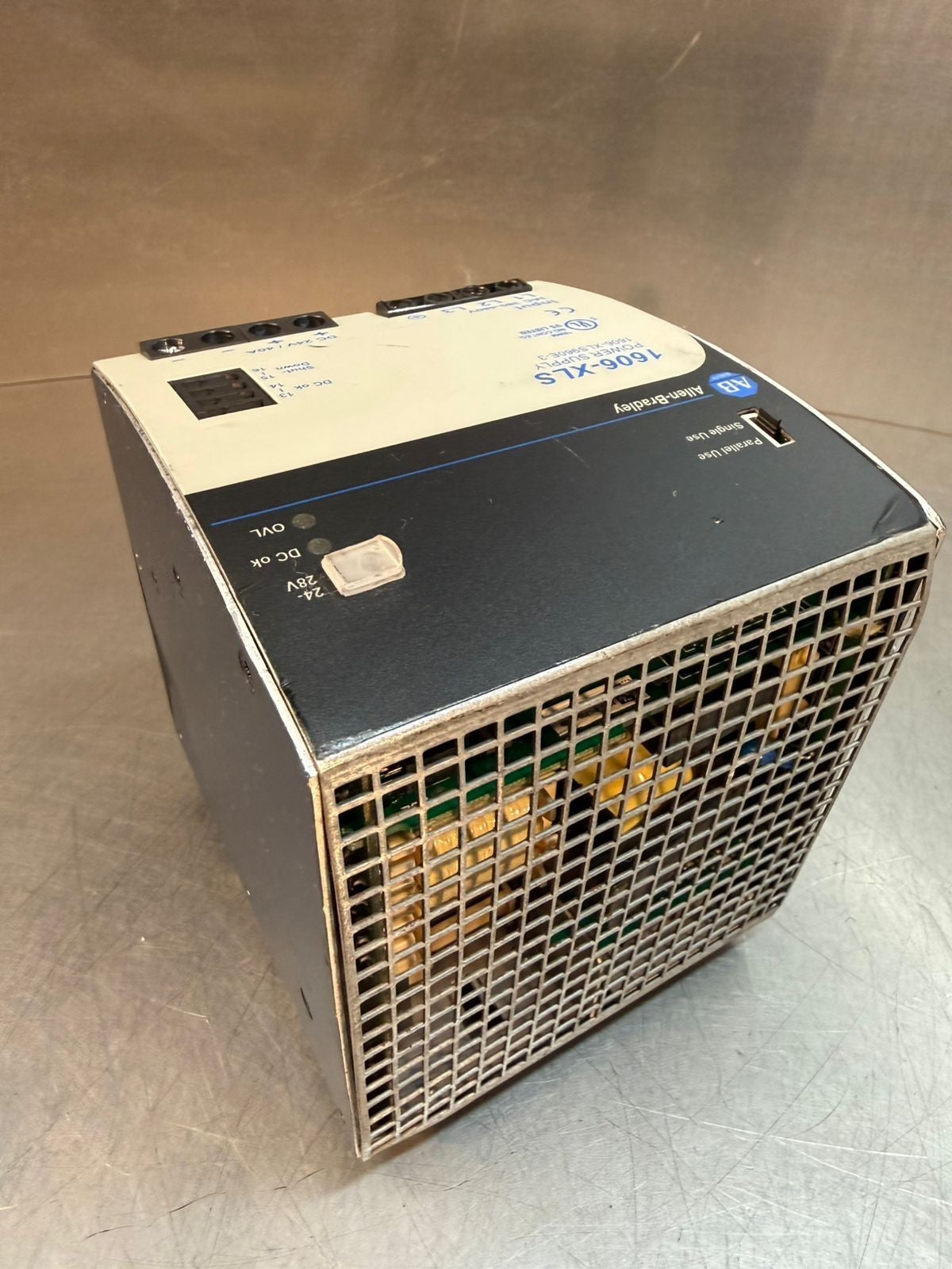 Allen Bradley 1606-Xls960E-3  /A    Power Supply                   (5.2.3)