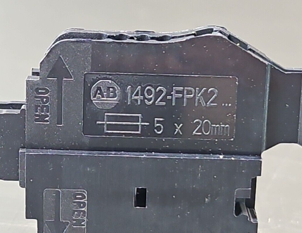 Allen Bradley 1492-FPK224 Ser A Black fuse plug box w/20                 Loc3C26