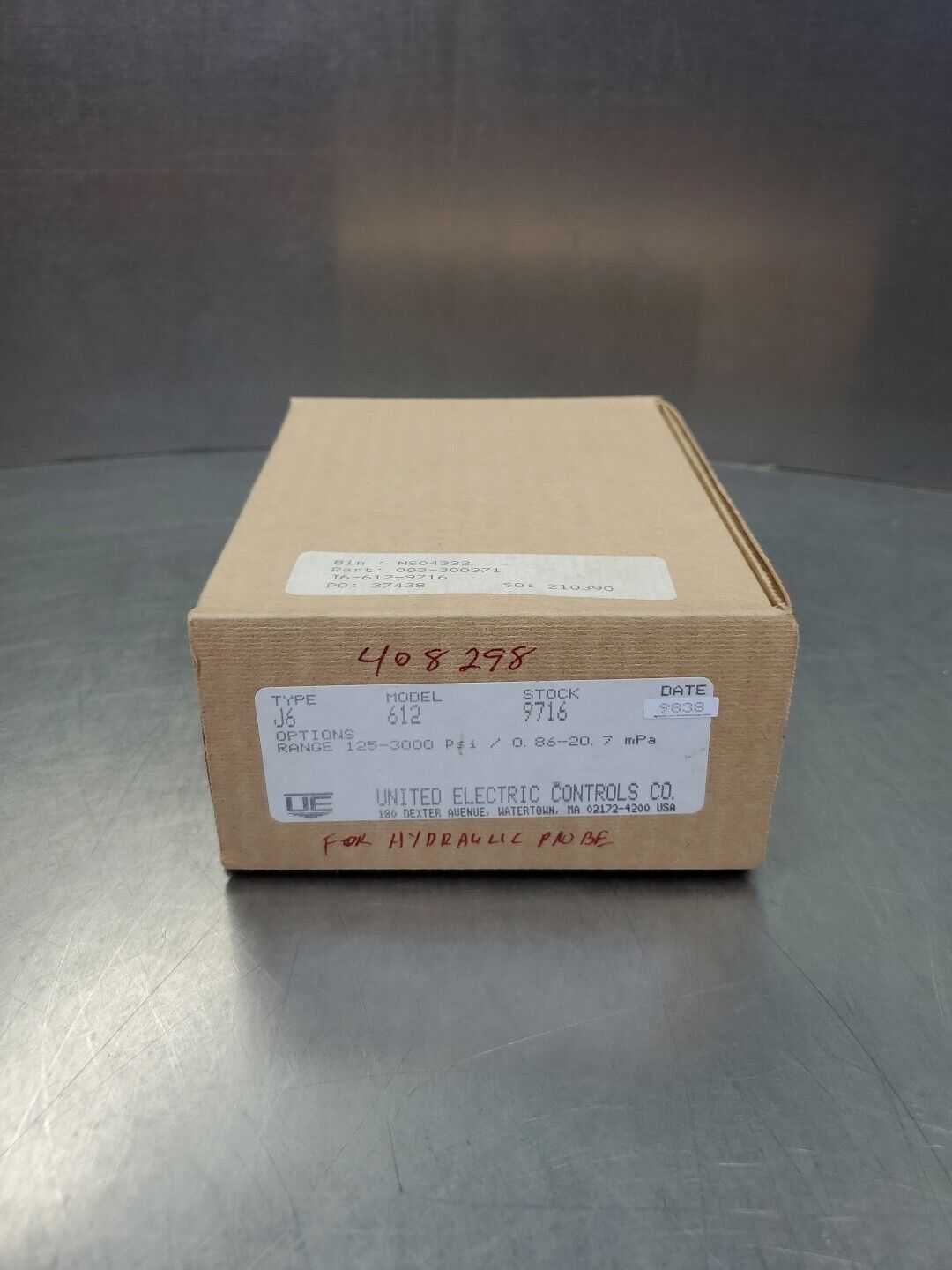 United Electric Controls Type J6 Model 612 Stock 9716 Pressure Switch.     6E-19