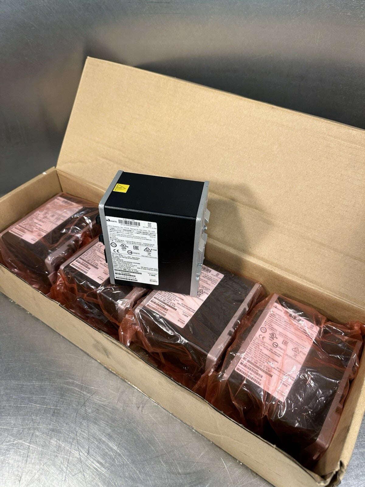 Cisco IE-2000-4TS-G-B Industrial Ethernet Switch 4 FE Copper & 2 GE (BIN-7.5.2)