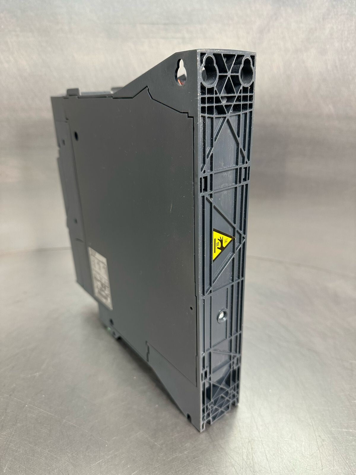 Schneider ATV320U15N4B Freq. Conv. Ac Speed Drive Altivar 320 (6.4.1)