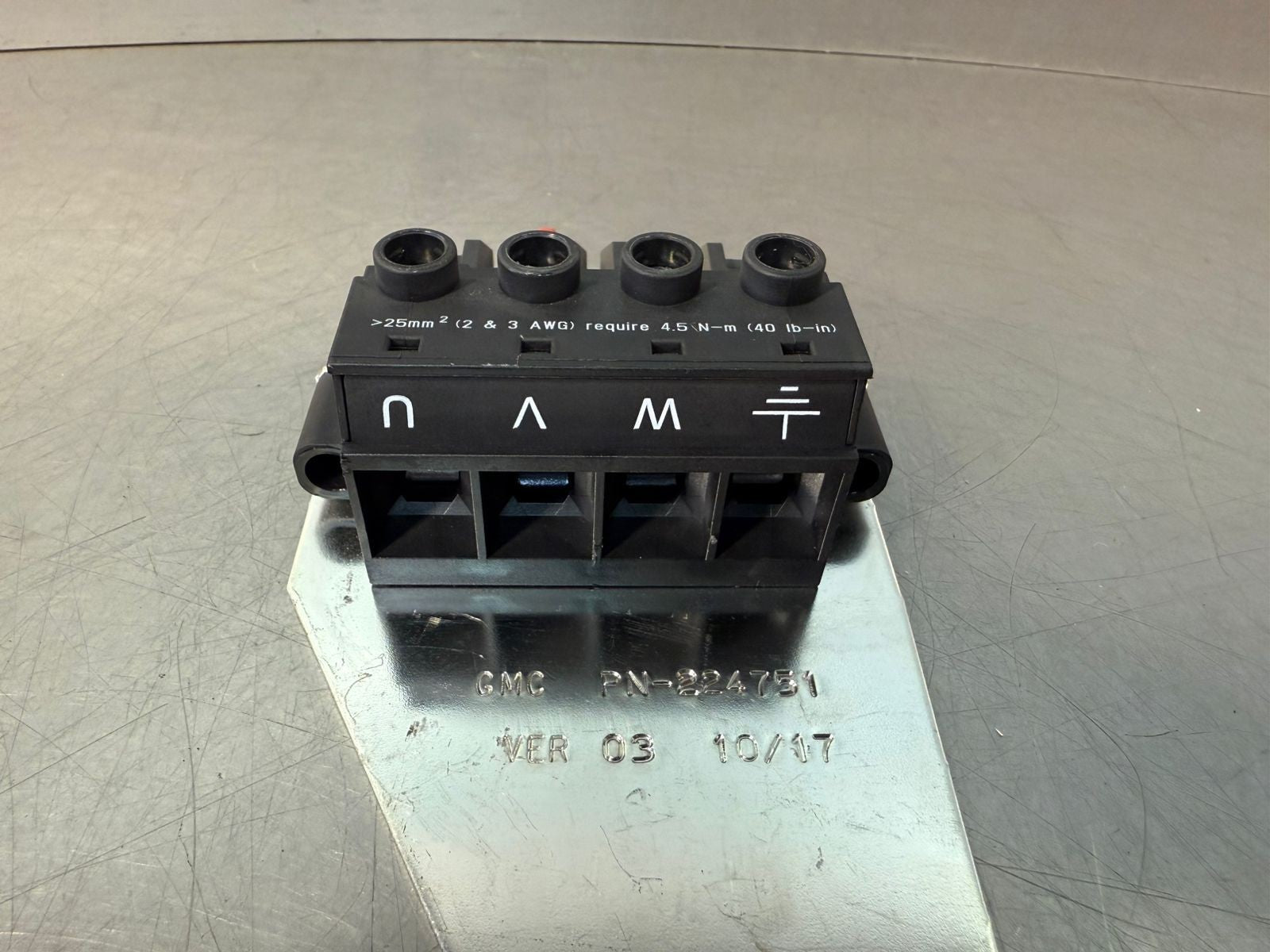 Gmc PN-224751 Ver 03 Instruments Mounting Bracket                  (2.3.5)