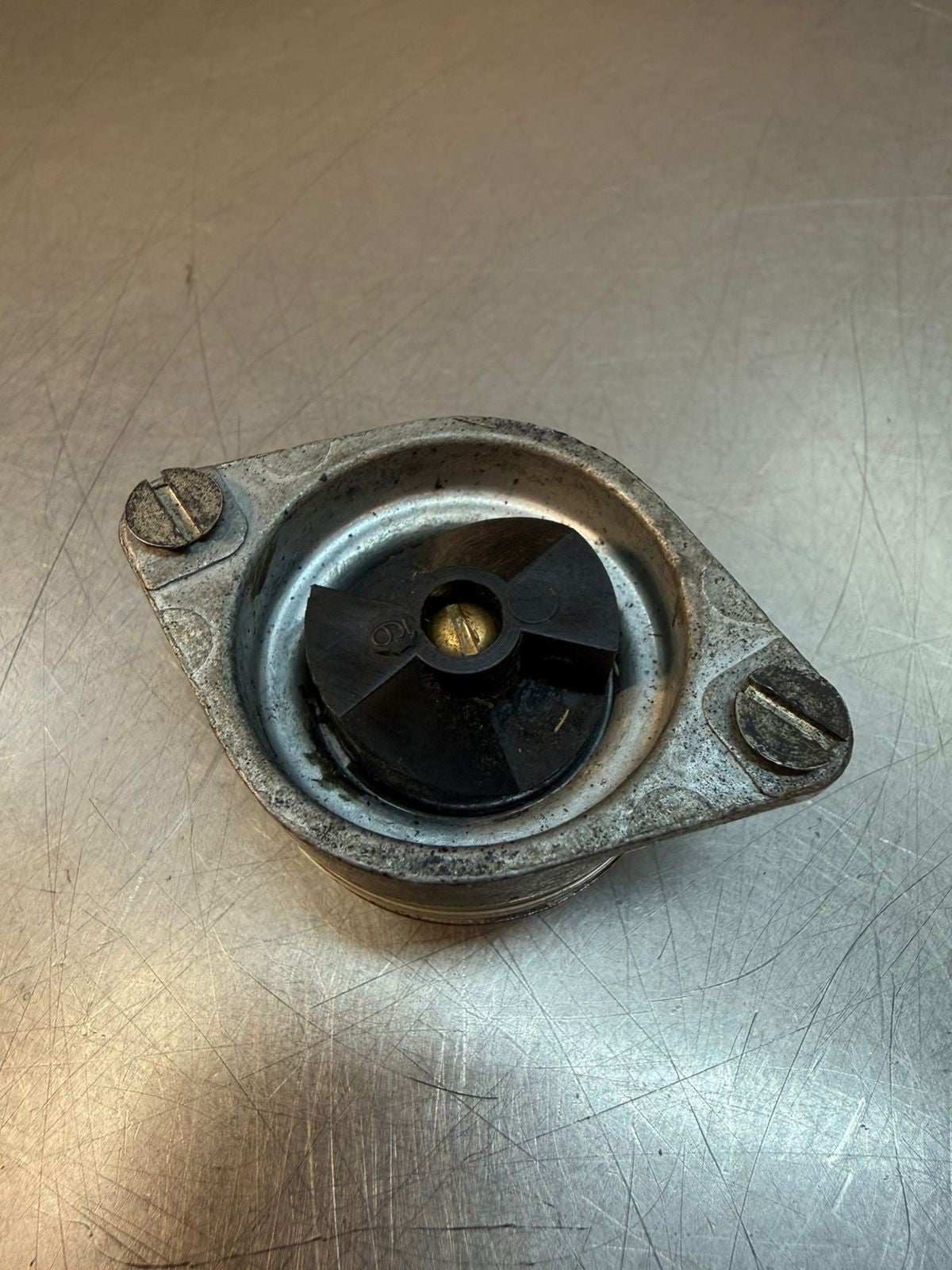 Ge CR2940ub200a Heavy-Duty Oiltight Selector Switch                 (3.4.5)