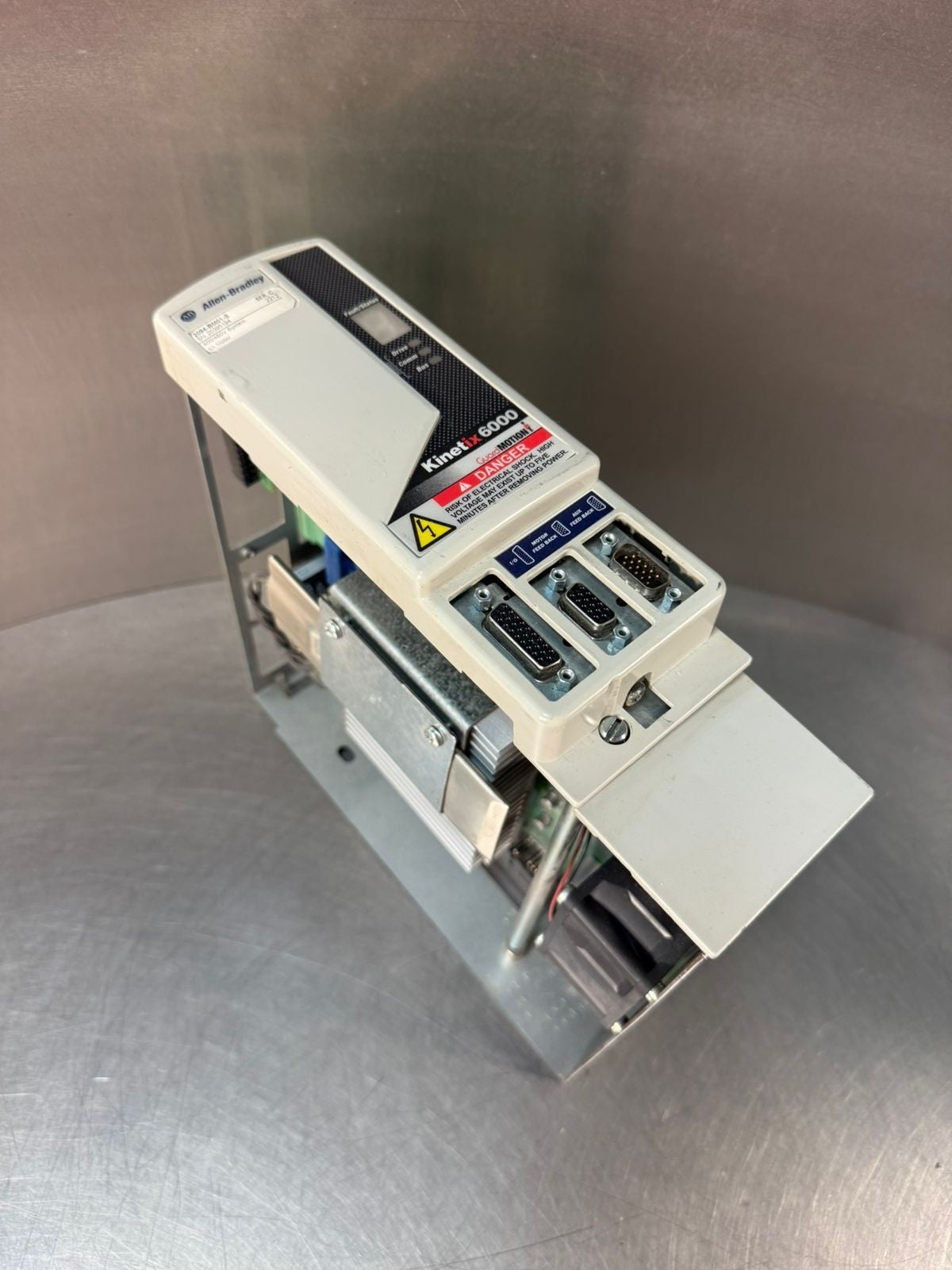 Allen Bradley 2094-BM01-S /C Kinetix 6000                          (1.5.4)