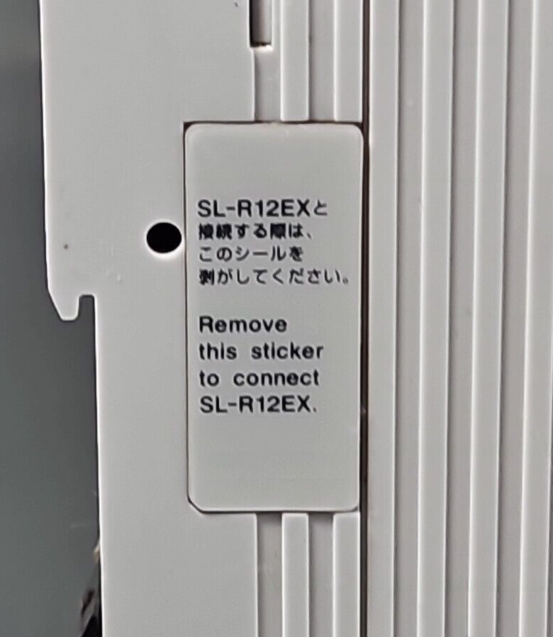 Keyence SL-R11 Safety Control Unit 24VDC 150mA Type 4      (BIN3.4.4) 