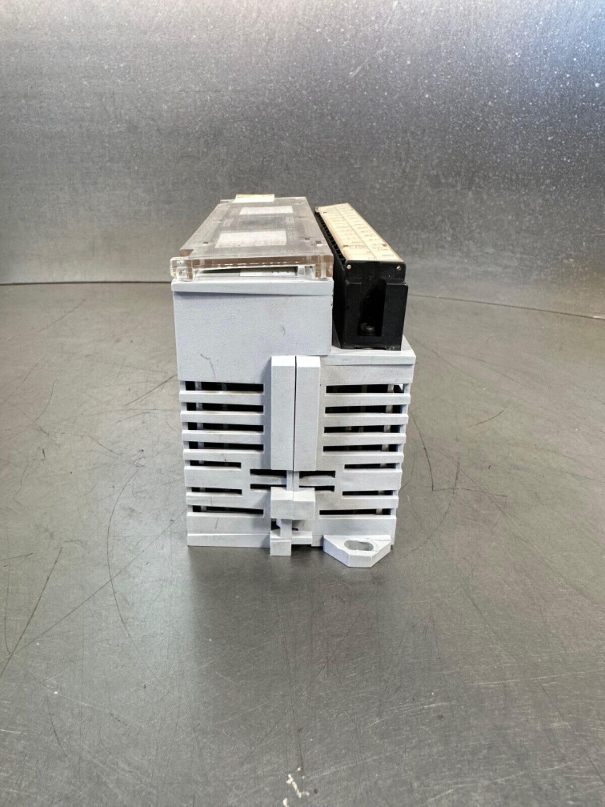 ALLEN BRADLEY 1791-8AC SerB Block I/O Module 120VAC 8 Inputs (3C-26)