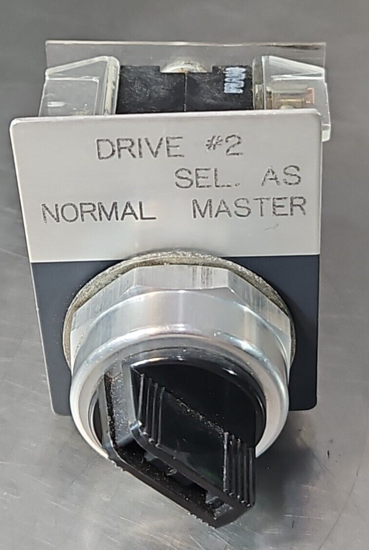 Allen Bradley 800T-J2 Series T 3 Position Selector Switch                loc4B18