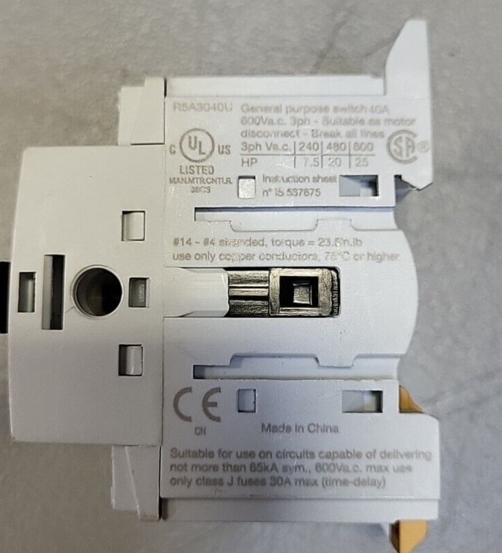 Eaton   R5A3040U Disconnect Switches 40A 600V  (BIN3.5.4).