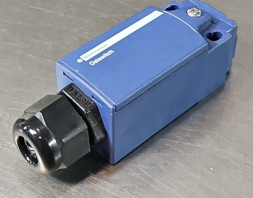 Schneider-Square D XCKN2110G11 Plunger Switch                             loc4B9