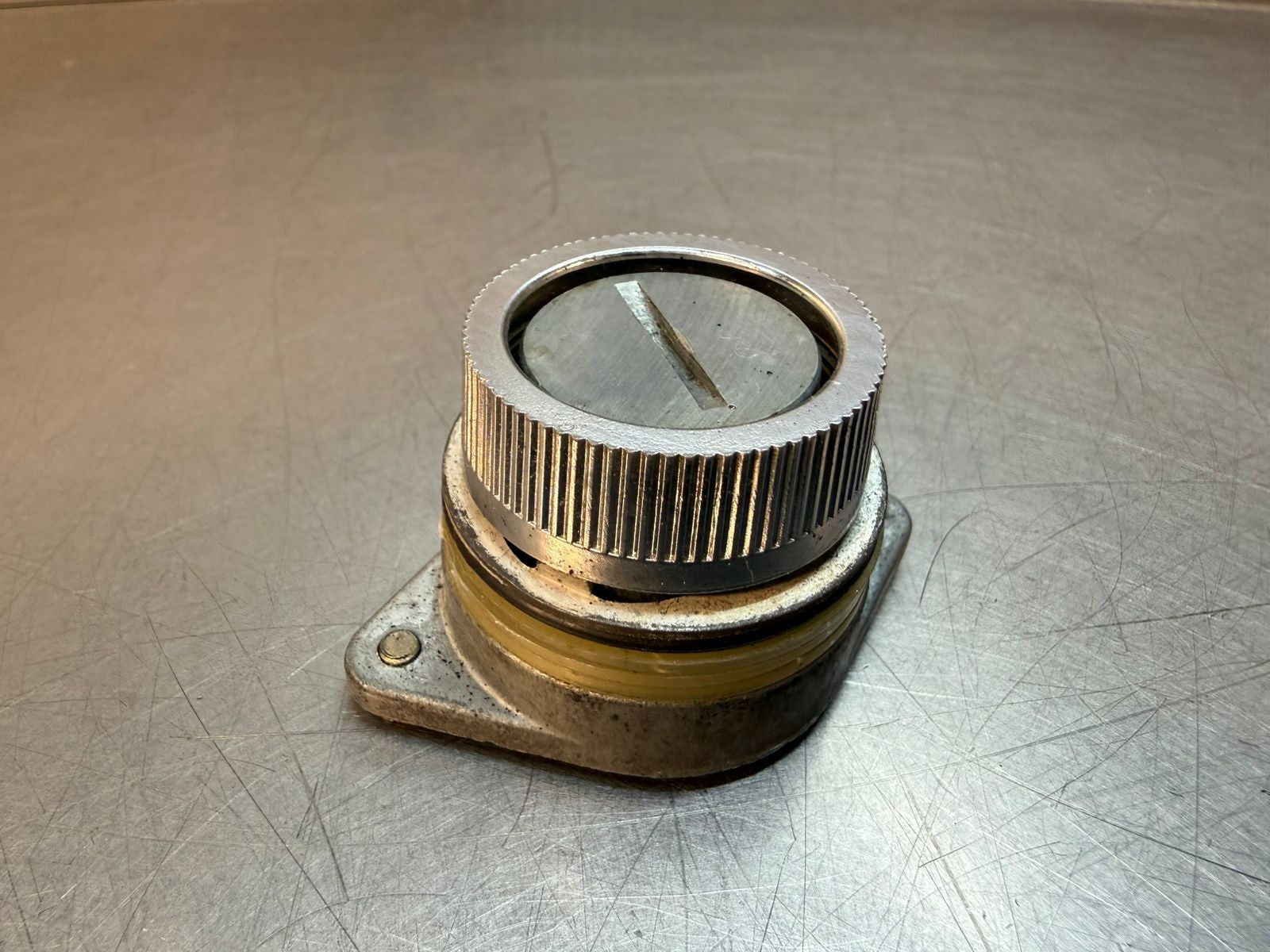 Ge CR2940ub200a Heavy-Duty Oiltight Selector Switch                 (3.4.5)