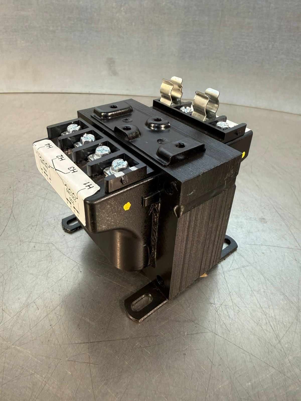 Eaton C0100E2A  Ser.2 Voltage Transformer 100va 50/60Hz            (9.3.3)