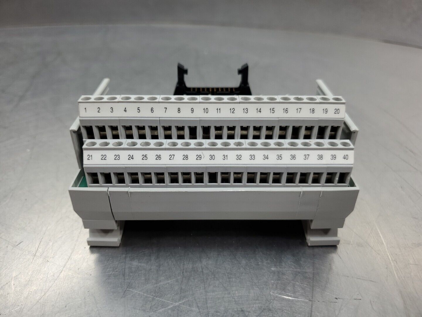 Allen Bradley 1492-IFM20F-F24-2 Ser. A Interface Module.                   3E-19