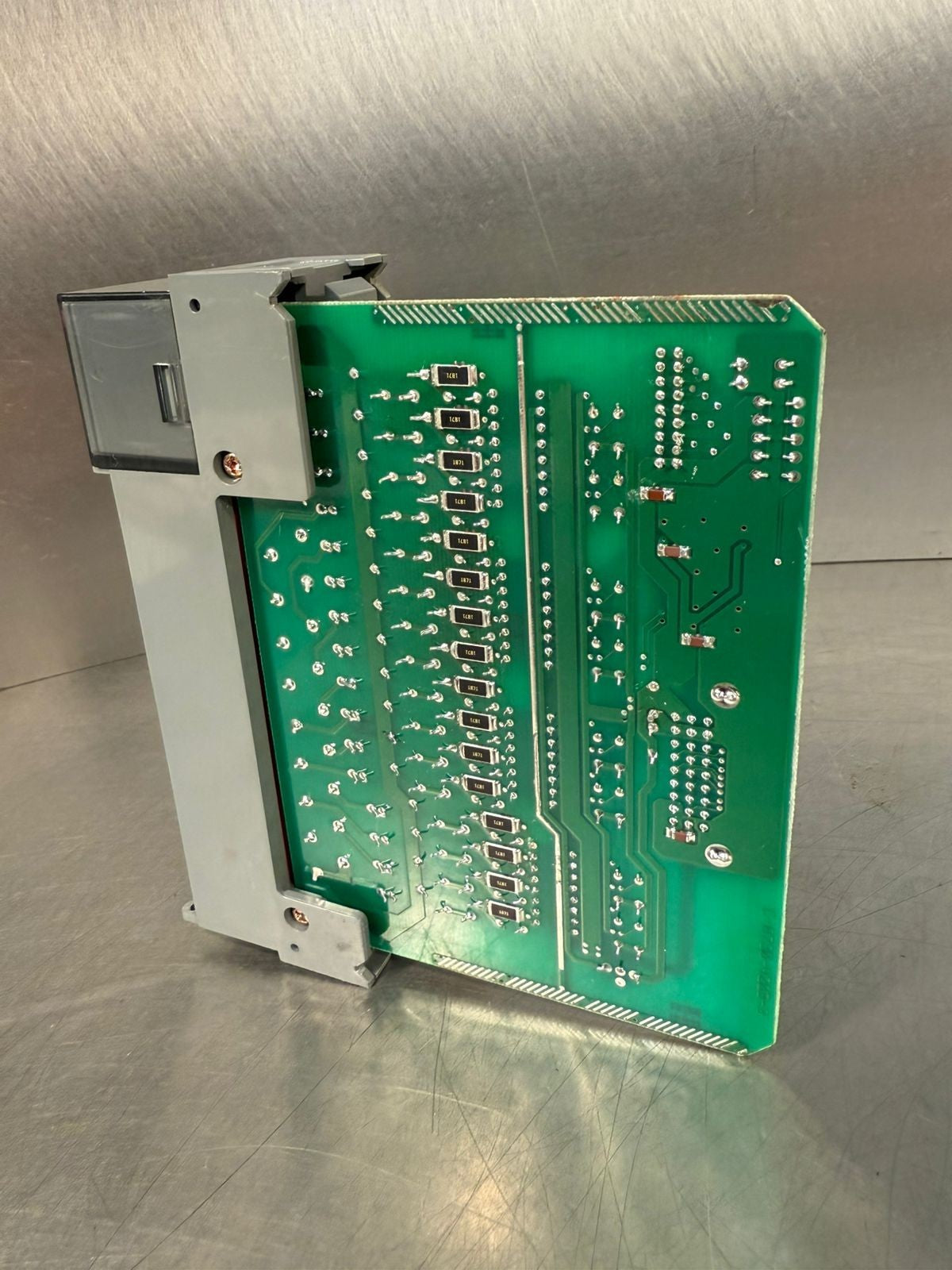 Allen Bradley 1746-IA16 /C Slc500 Digital Input Module             (6.4.3)