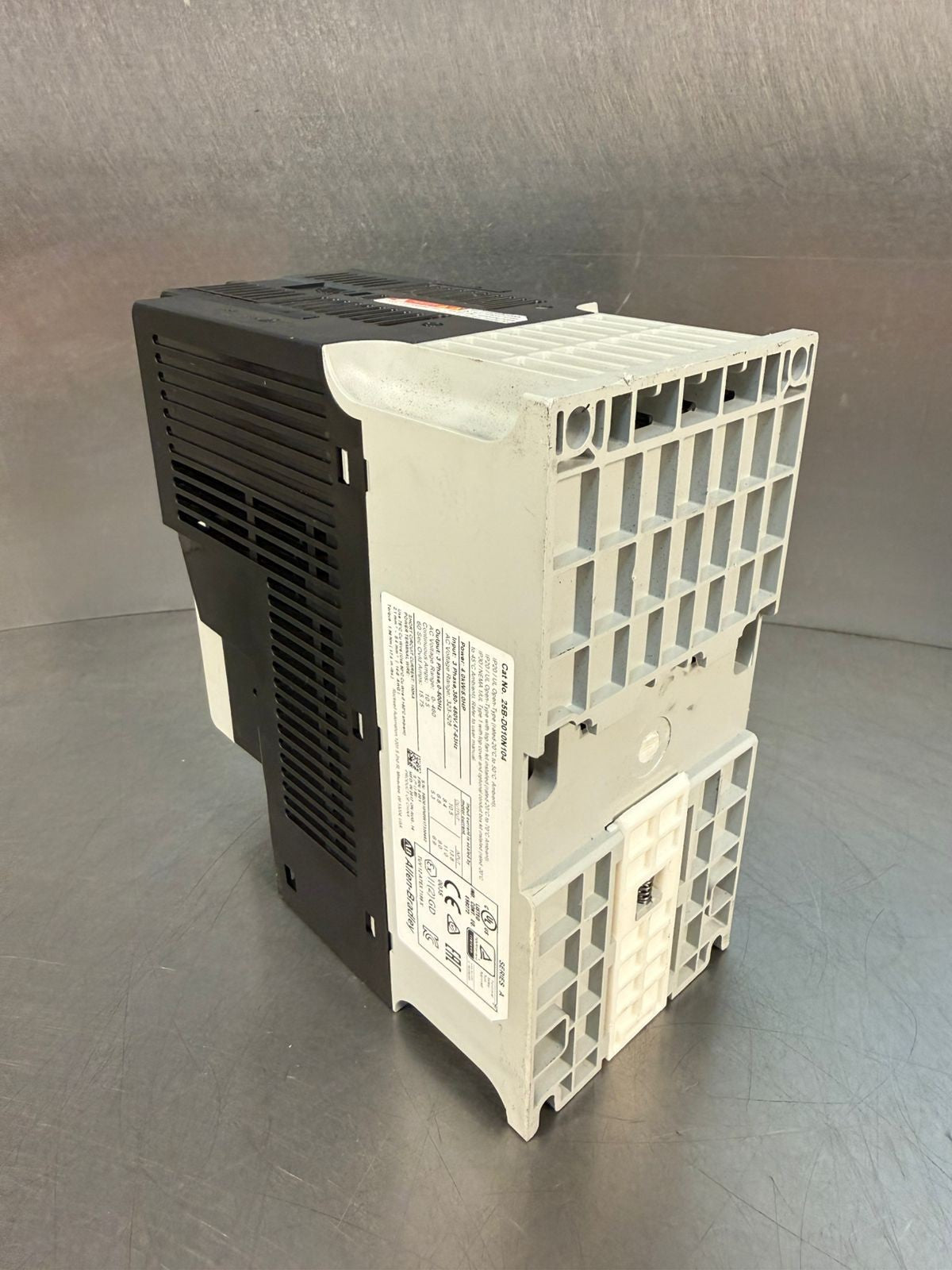 Allen Bradley 25B-D010N104 4.0Kw 5HP PowerFlex 525                 (9.3.1)