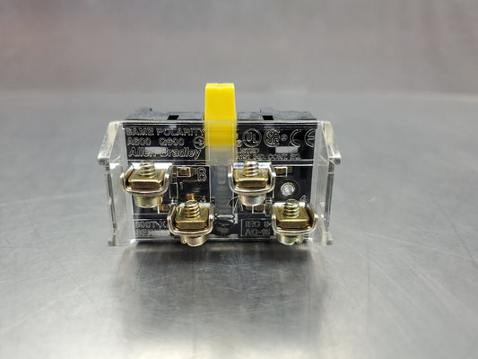 ALLEN BRADLEY 800T-XA Ser D CONTACT BLOCK.                                 4C-40